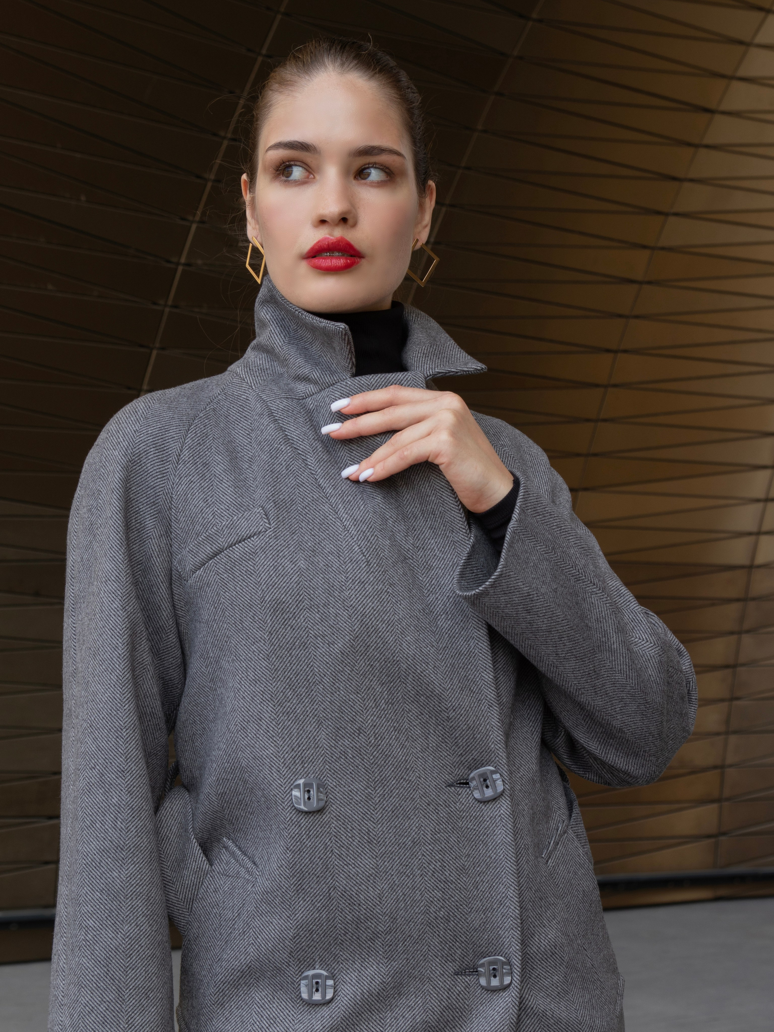 Пальто СТРИТ. Фотостудия для Wildberries Ozon