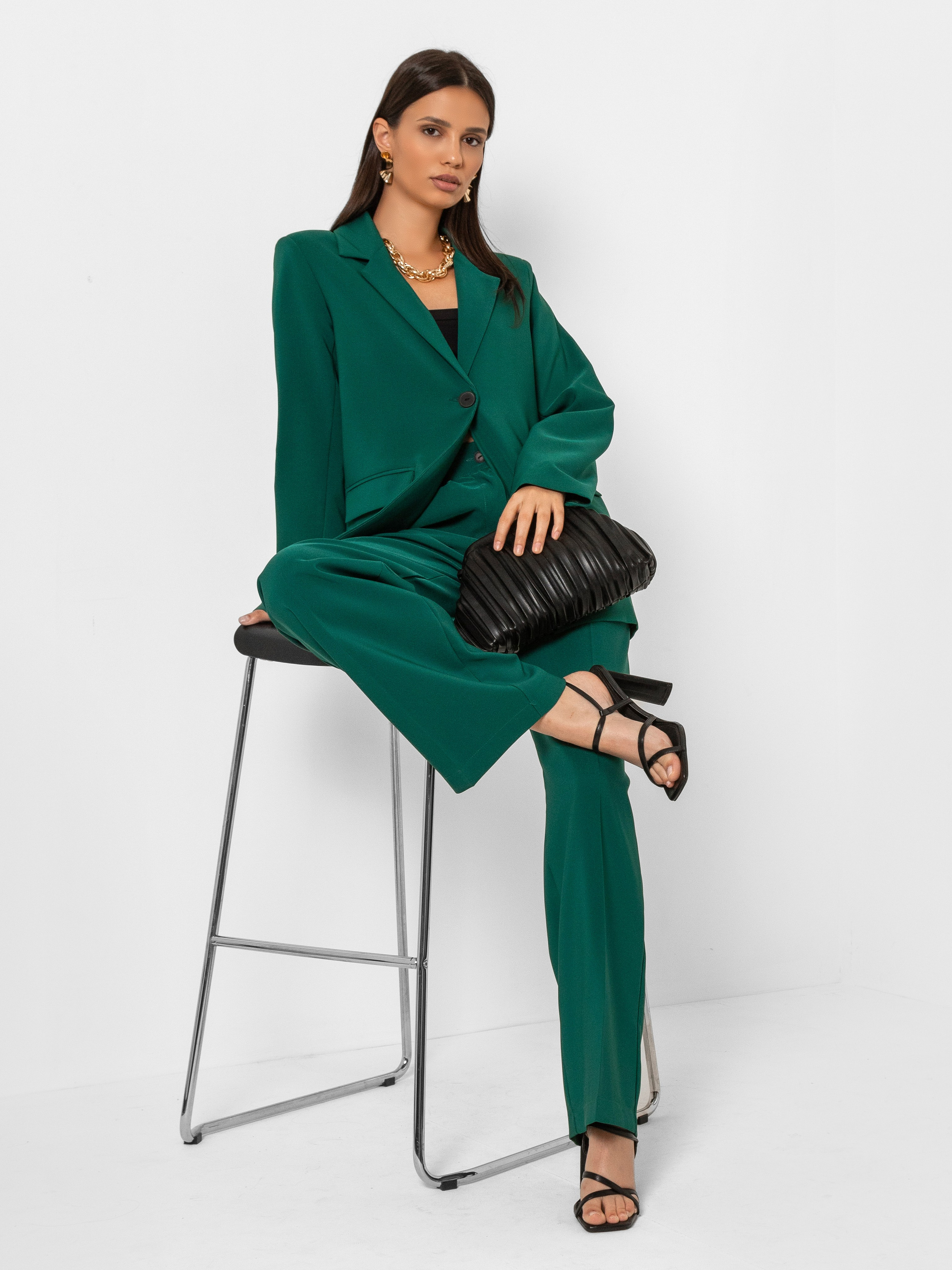 Костюмы женские. Фотостудия для Wildberries Ozon