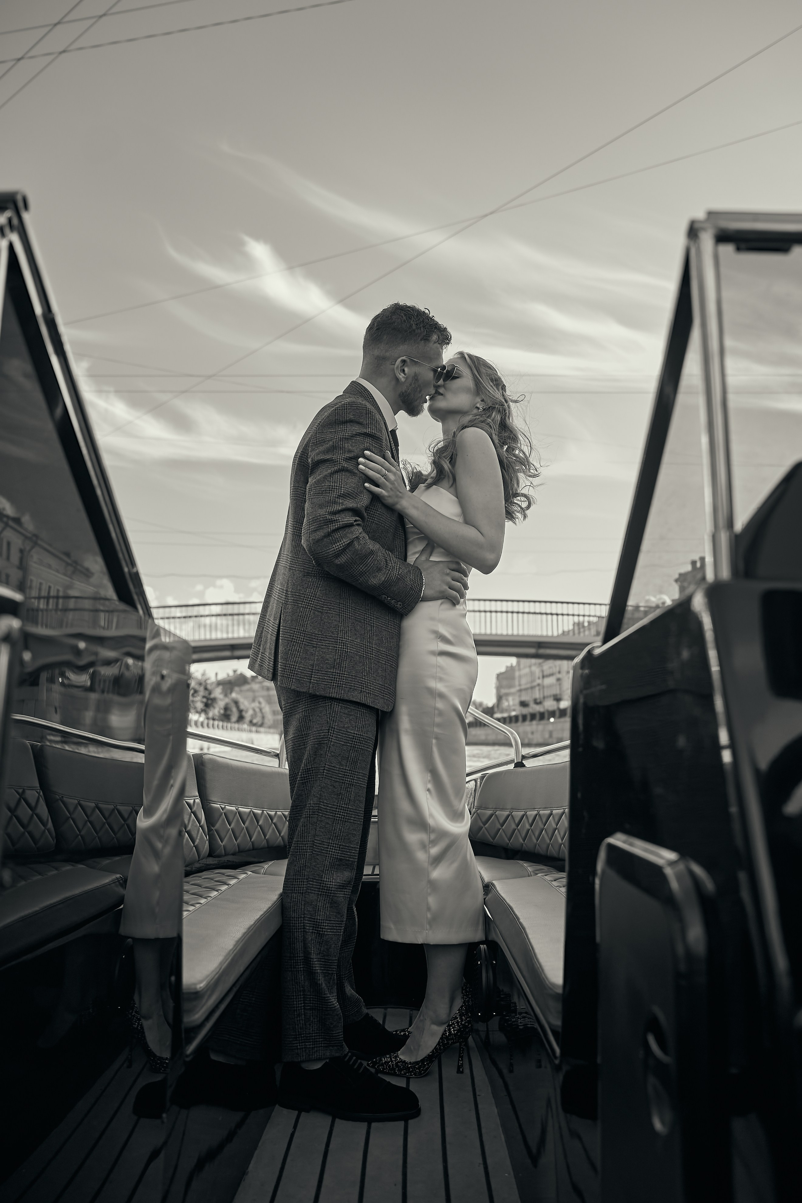 WEDDING / LOVE STORY