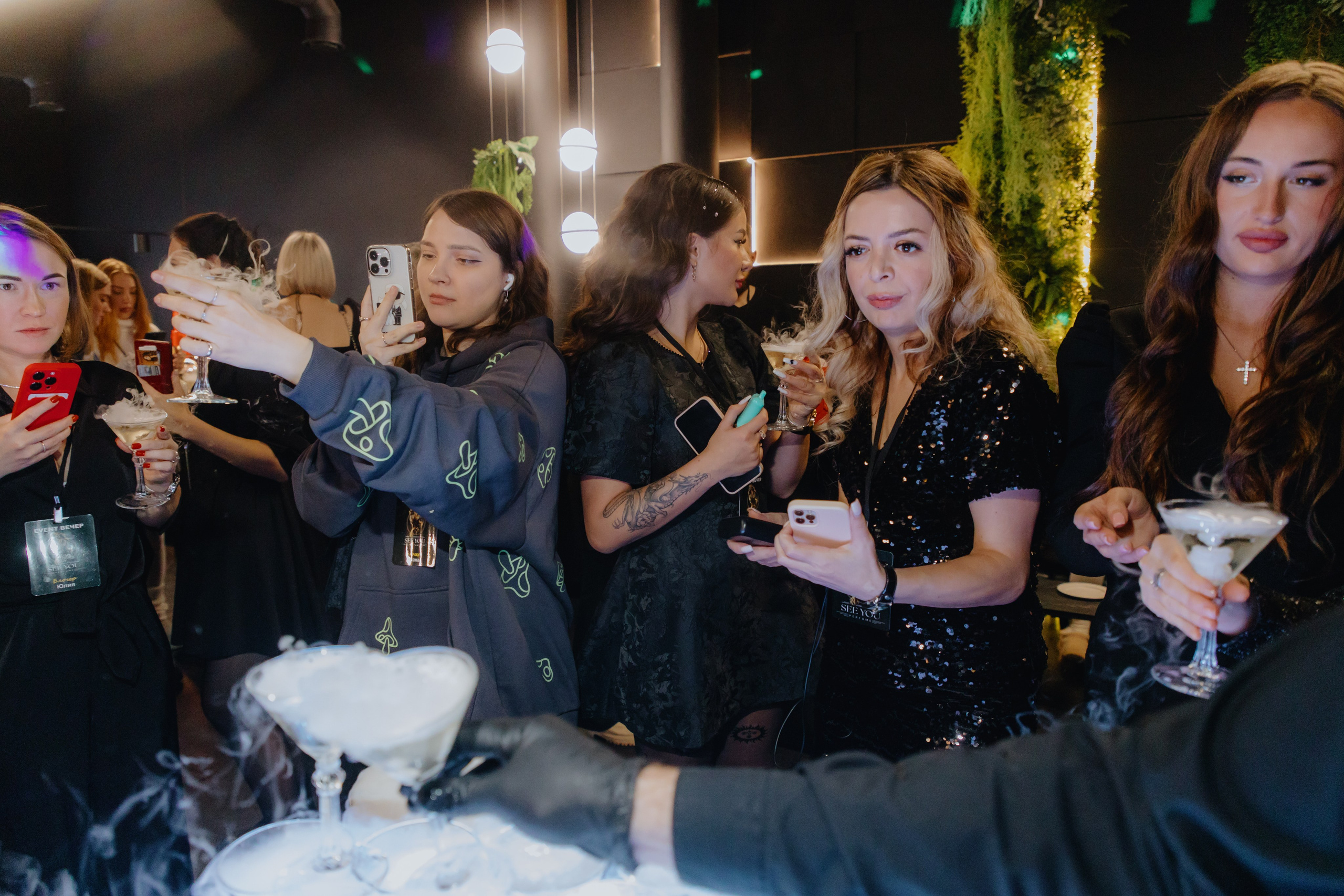 See `You Perfume. Фотограф в Москве и Санкт-Петербурге Дарина