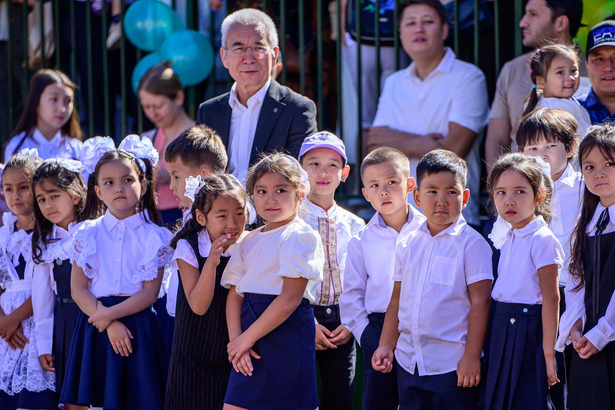 Фотосъемка мероприятия  1 Сентября в Abay International Shool. Фотограф в Алматы Егор Поленов