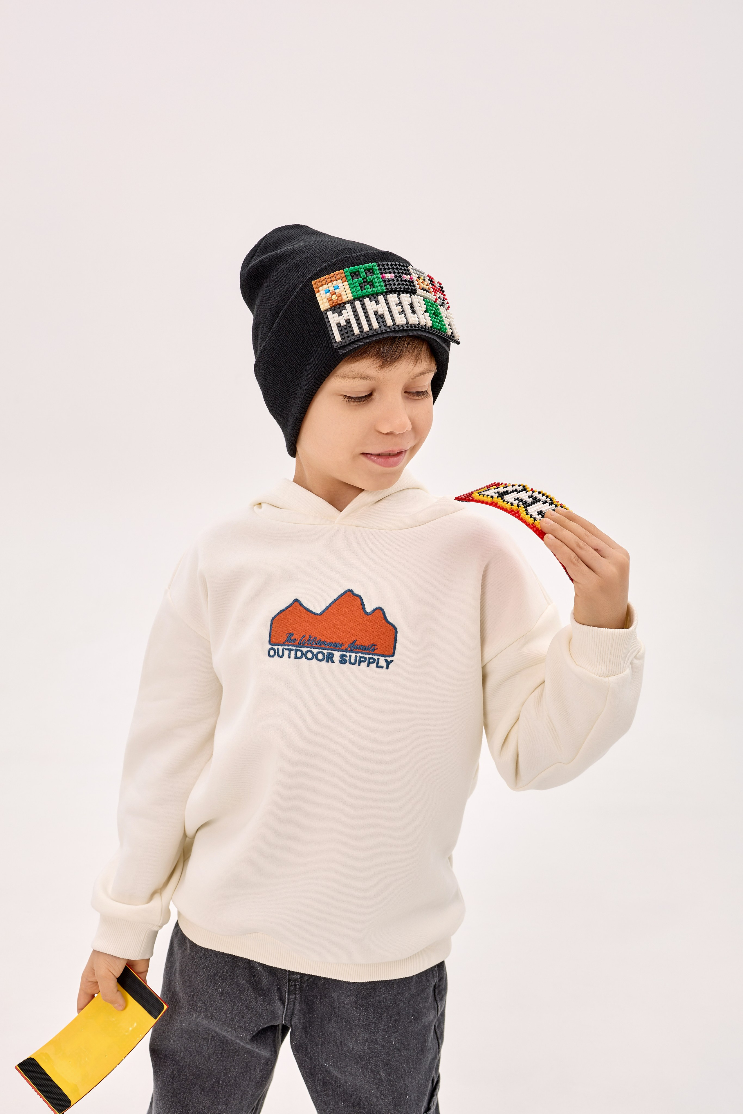 Фотосессия шапок для маркетплейсов. Фотограф Руслан Потапов в Краснодаре