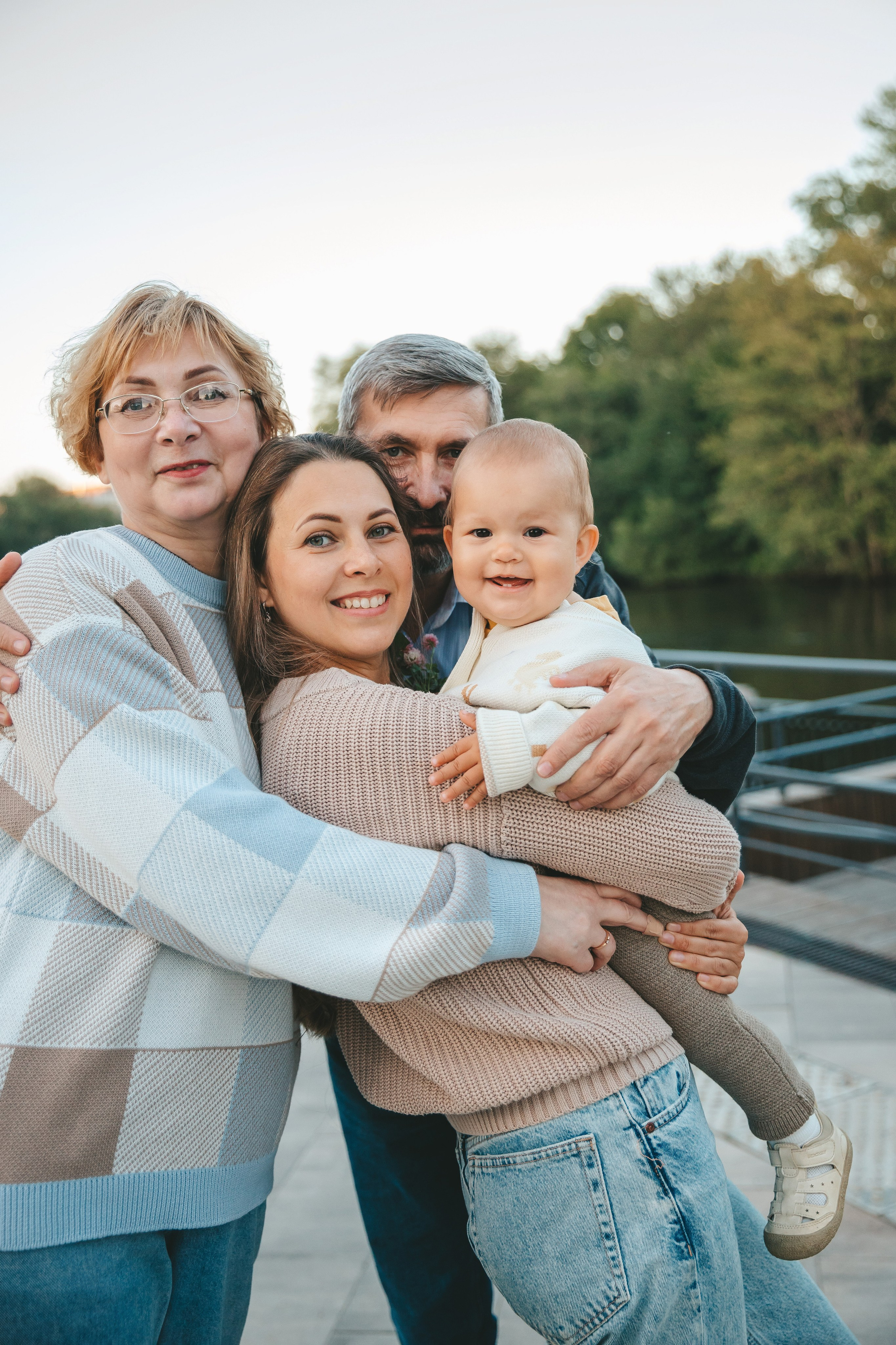 Саша, Аня, Михаил и Татьяна. Семейный lifestyle фотограф в Санкт-Петербурге Людмила Пахомова
