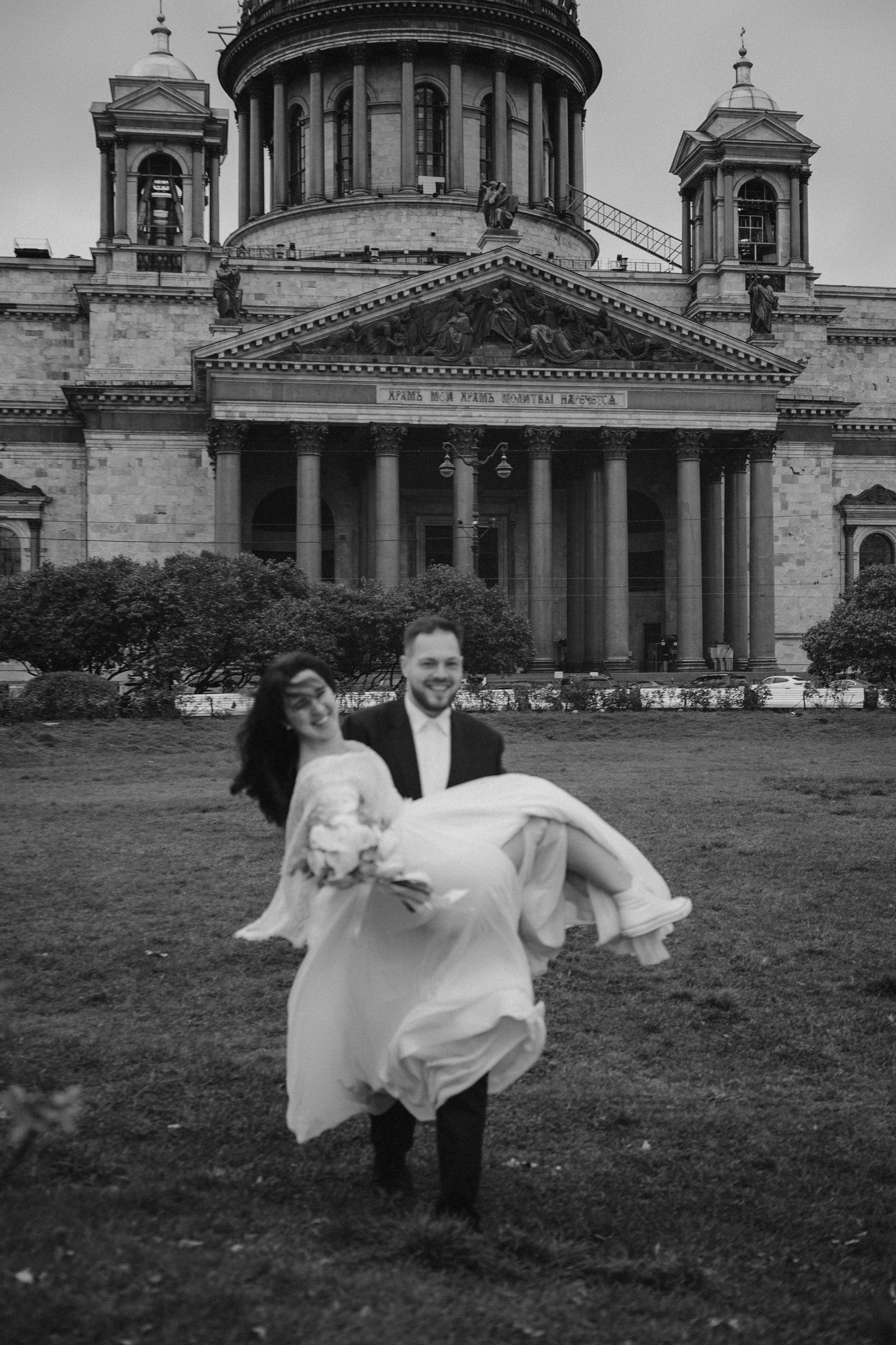 Свадебная фотосессия в Санкт-Петербурге. Дворец Бракосочетания №1. ДБ1. Исаакиевский собор. Фотосессия в студии.