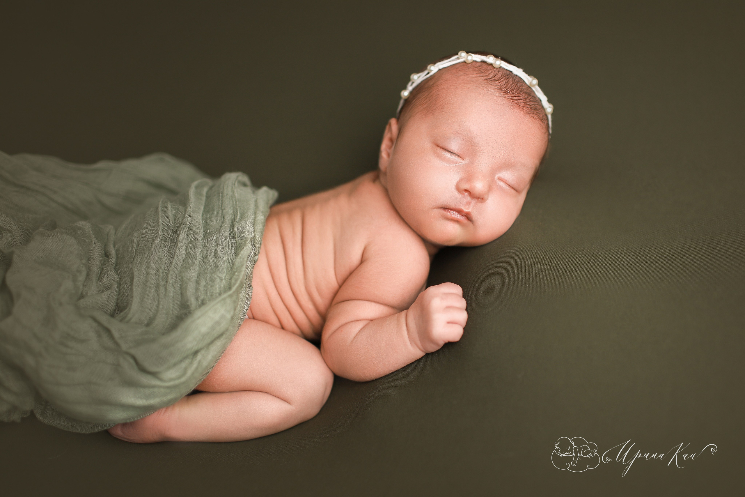 Мини съемка новорожденные девочки. Ирина Кан Фотограф новорожденных в Екатеринбурге