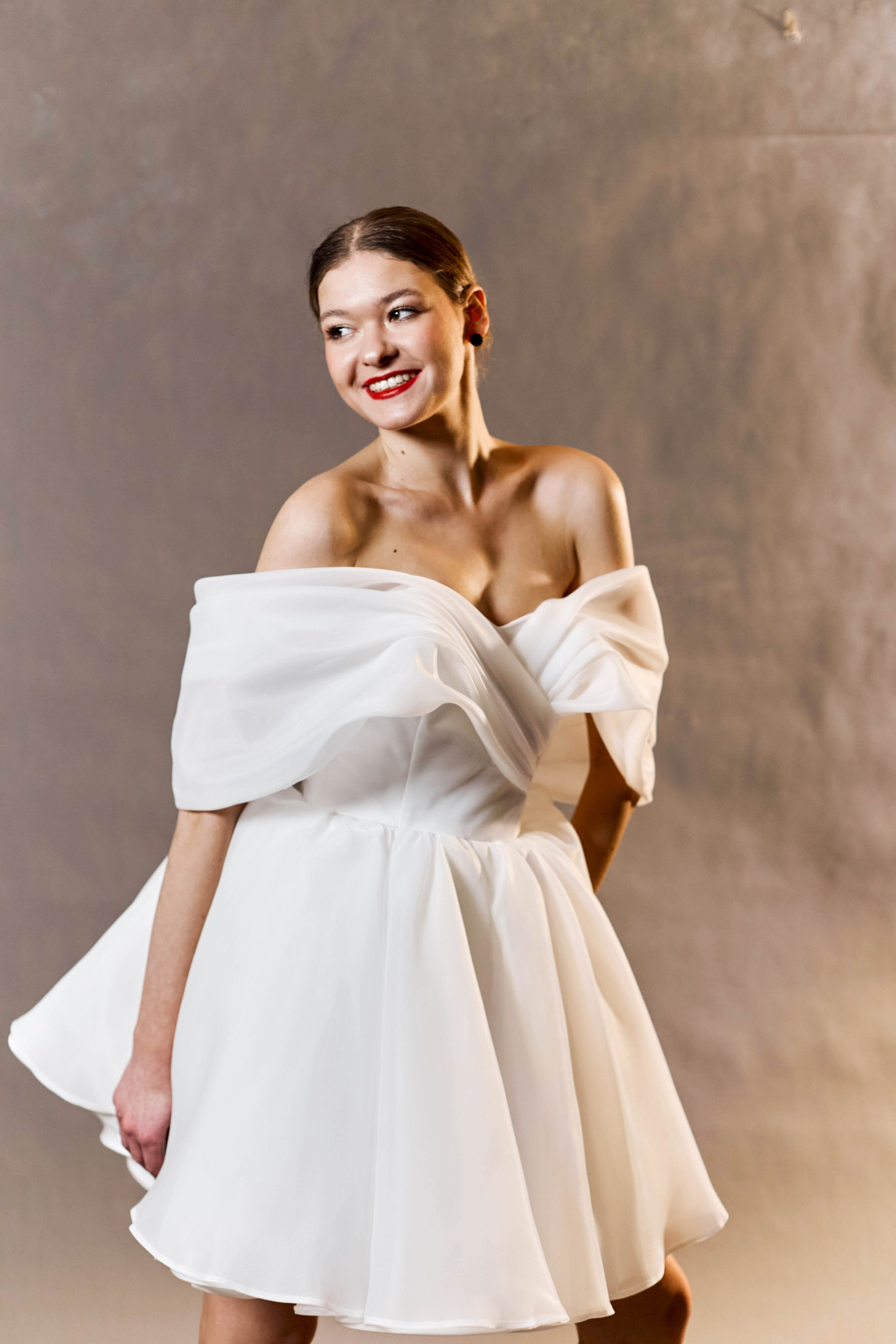 Виви. Свадебный салон-ателье Бонжур в Минске Bonjour