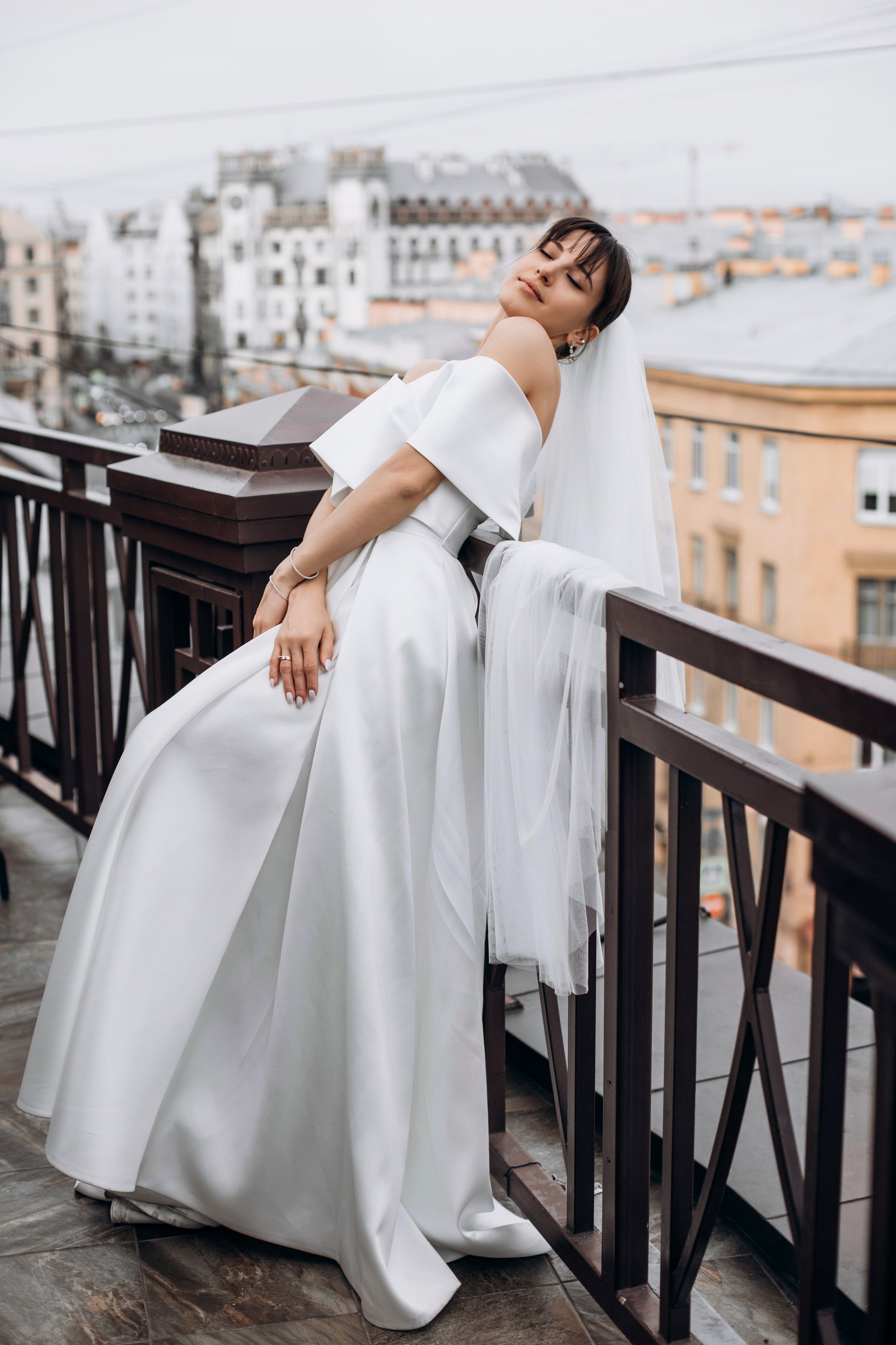 Свадьба на катере. Свадебный фотограф в Санкт-Петербурге Вика Стукачева