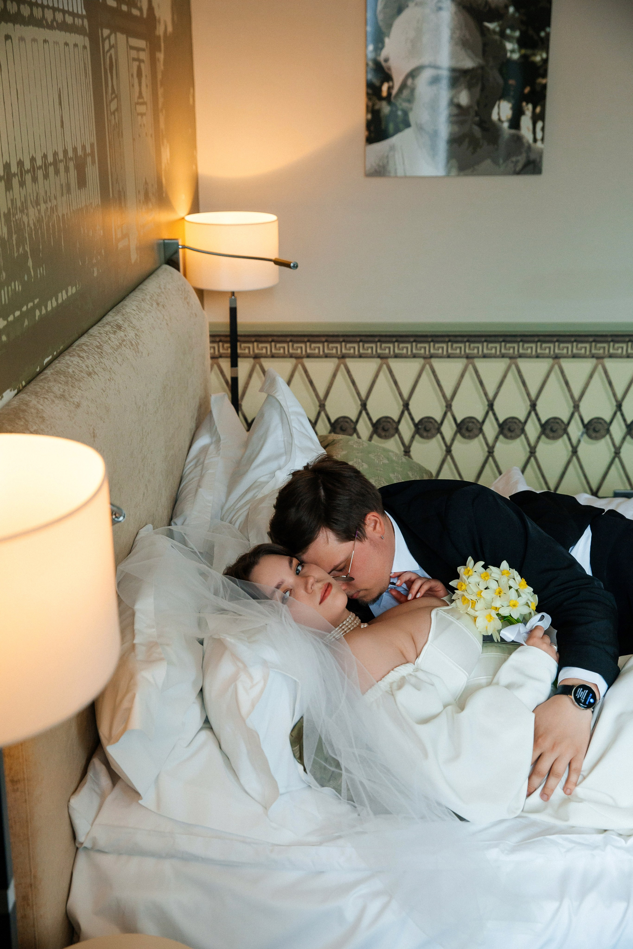 Съемка в отеле и регистрация прохладным майским днем. Свадебный фотограф в Санкт-Петербурге Вика Стукачева