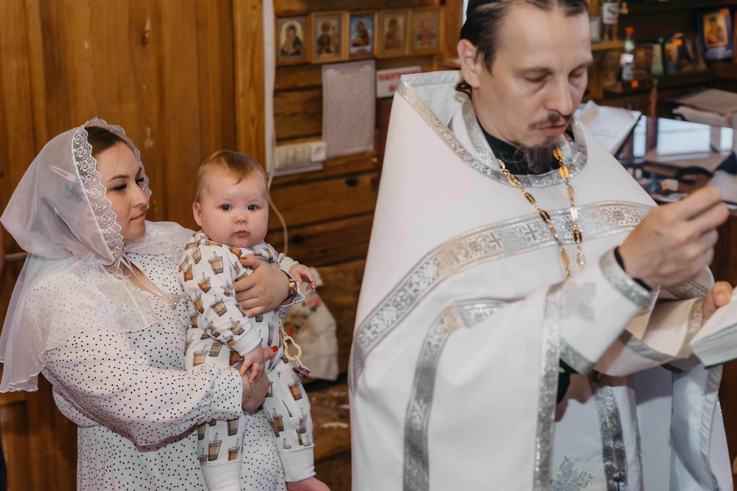 Крещение ребенка. Ольга Плаксина фотограф в Саратове