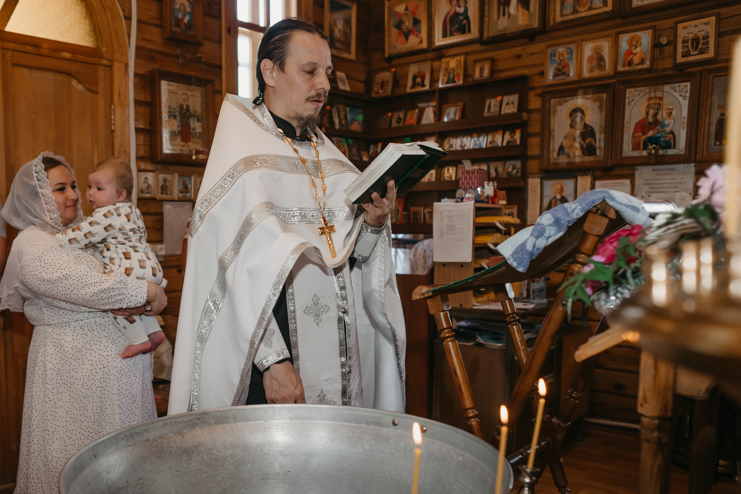 Крещение ребенка. Ольга Плаксина фотограф в Саратове