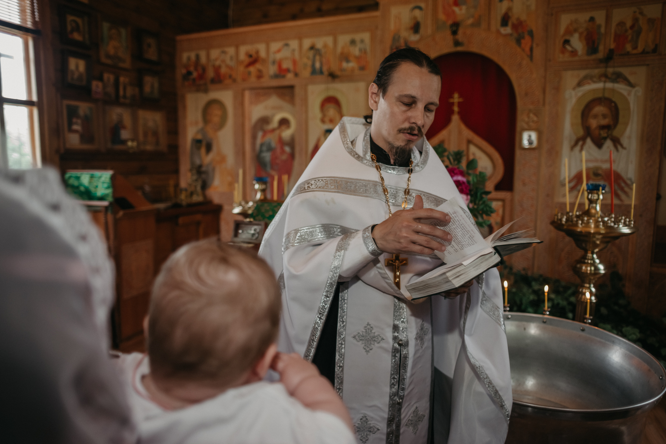 Крещение ребенка. Ольга Плаксина фотограф в Саратове