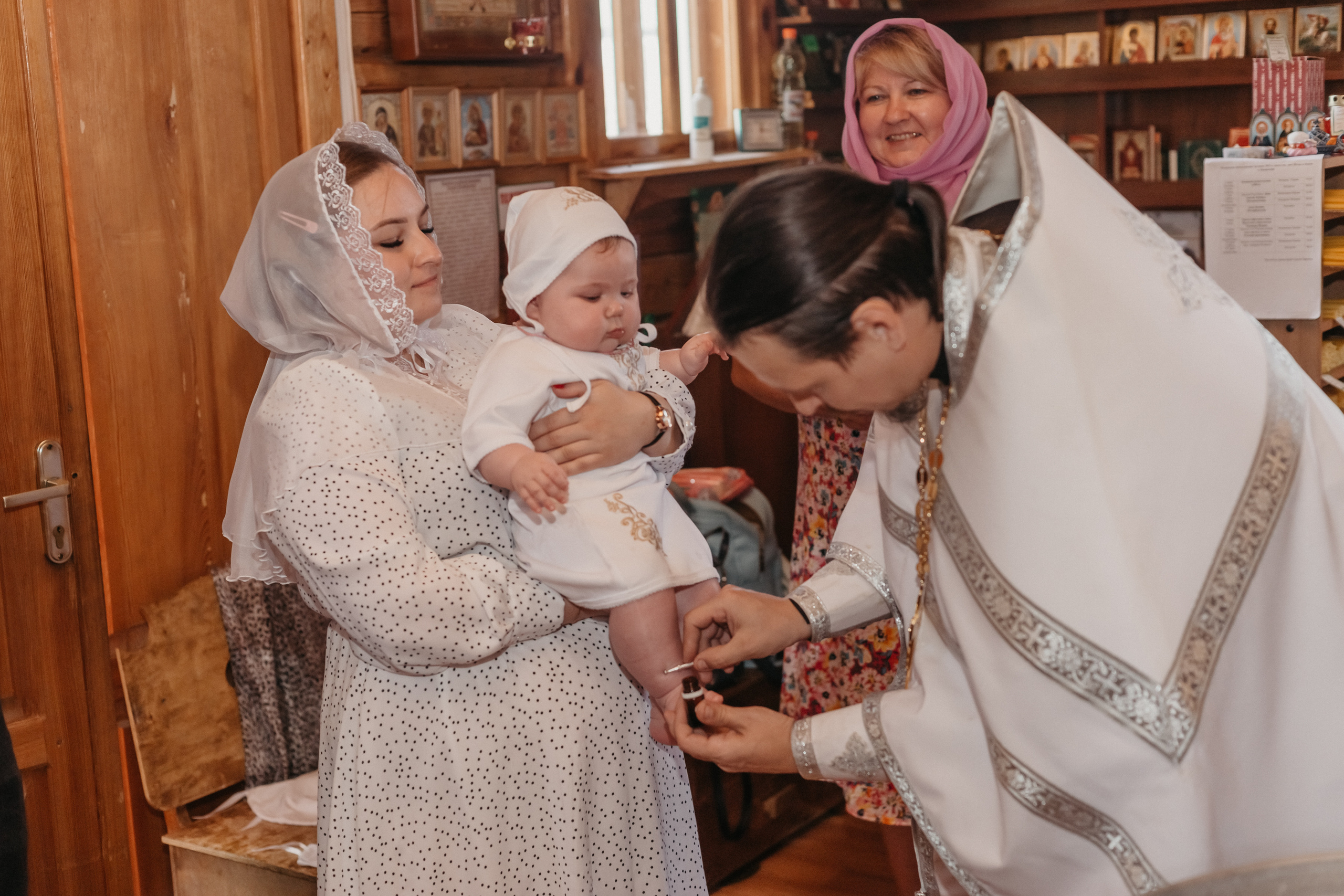 Крещение ребенка. Ольга Плаксина фотограф в Саратове