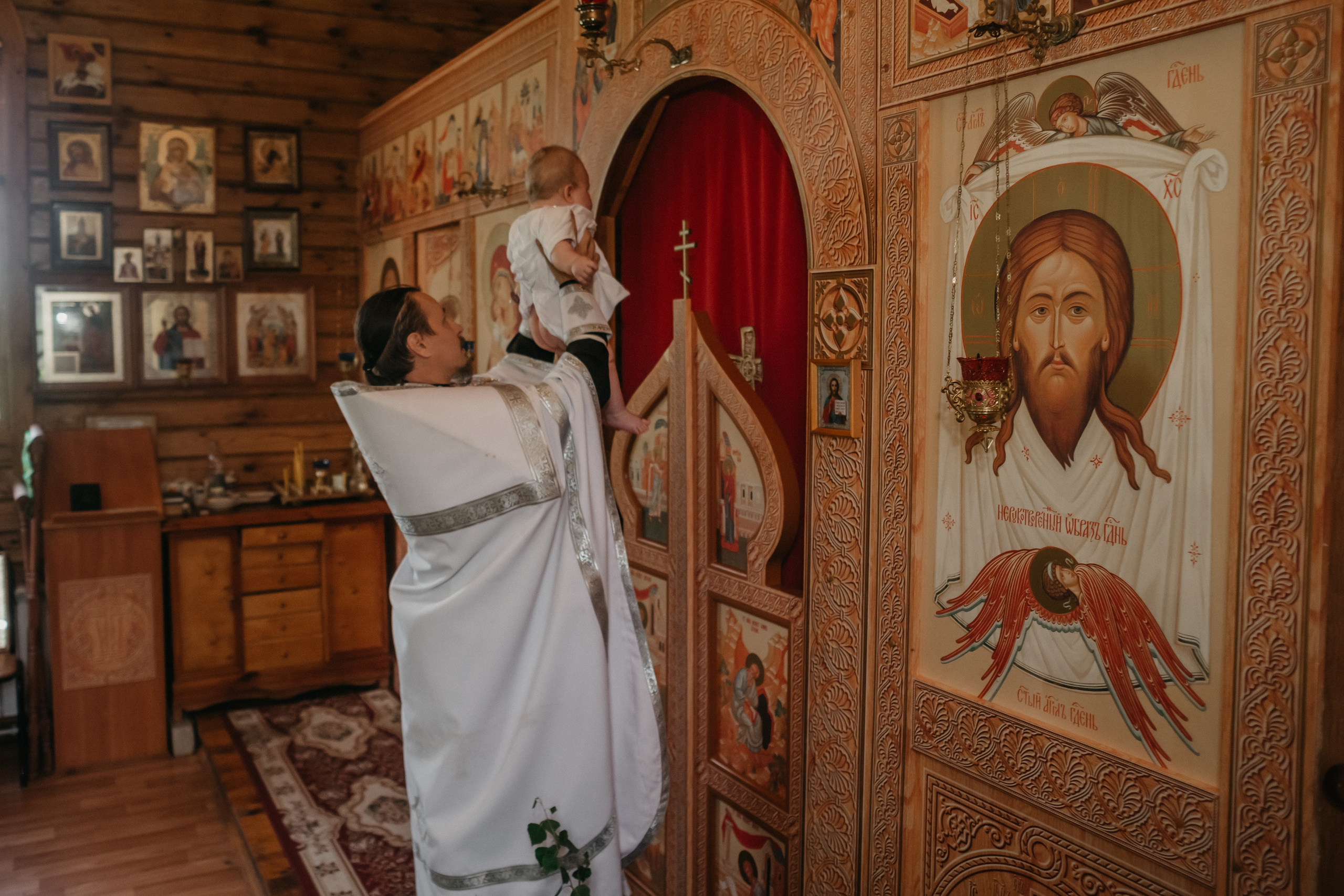 Крещение ребенка. Ольга Плаксина фотограф в Саратове