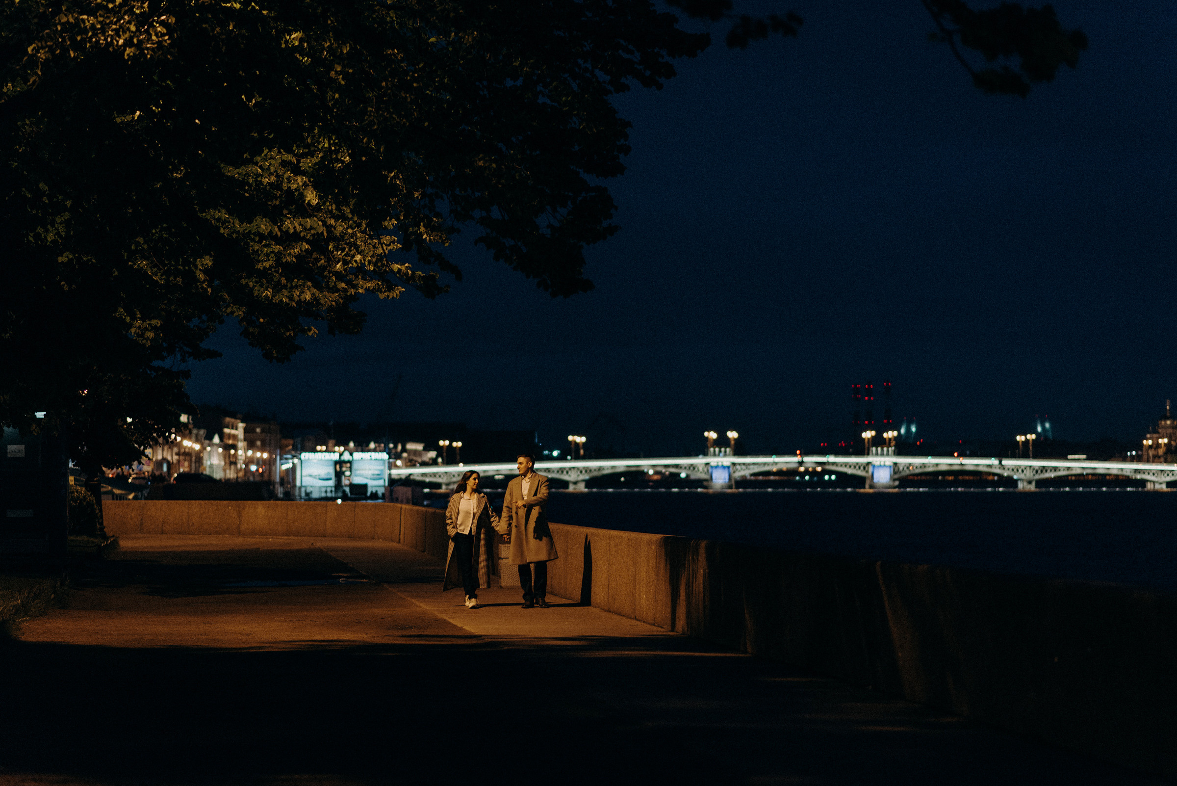 ночная лавстори в центре Питера, фотосессия ночью