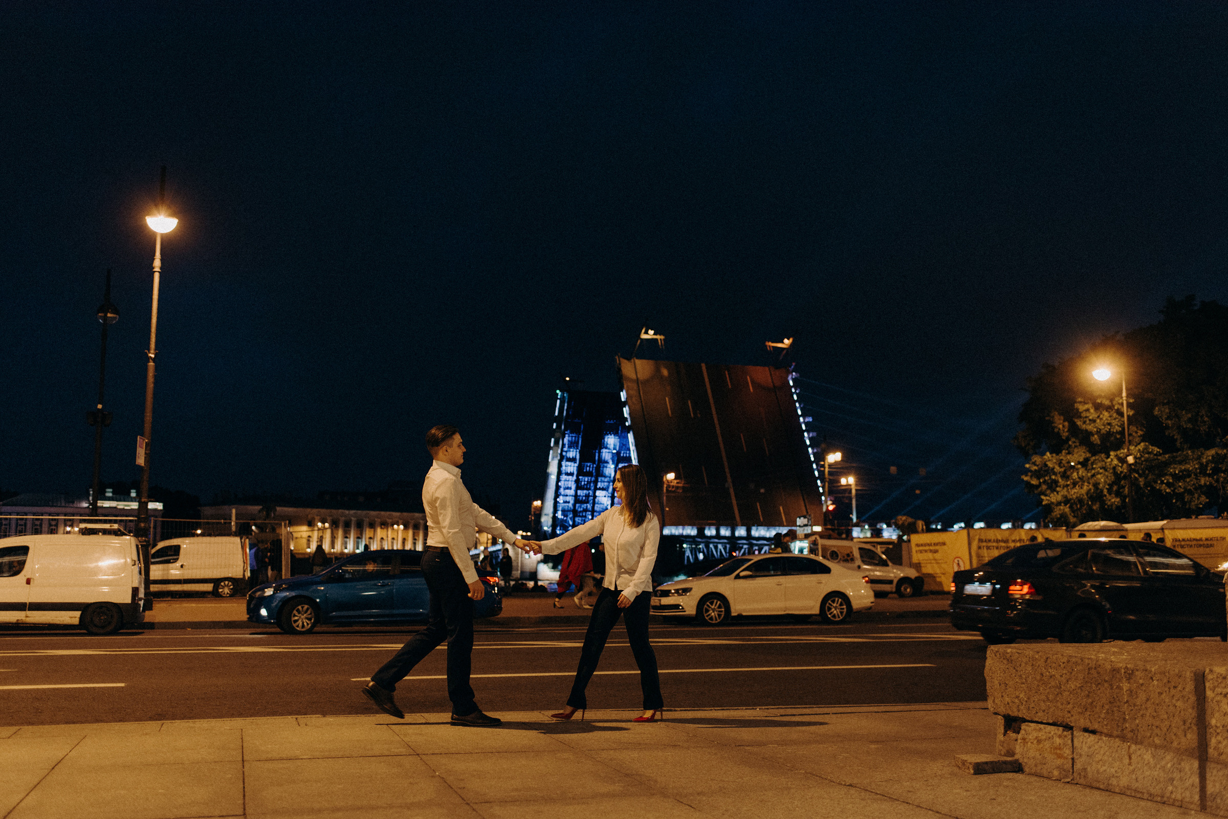 ночная лавстори в центре Питера, фотосессия ночью