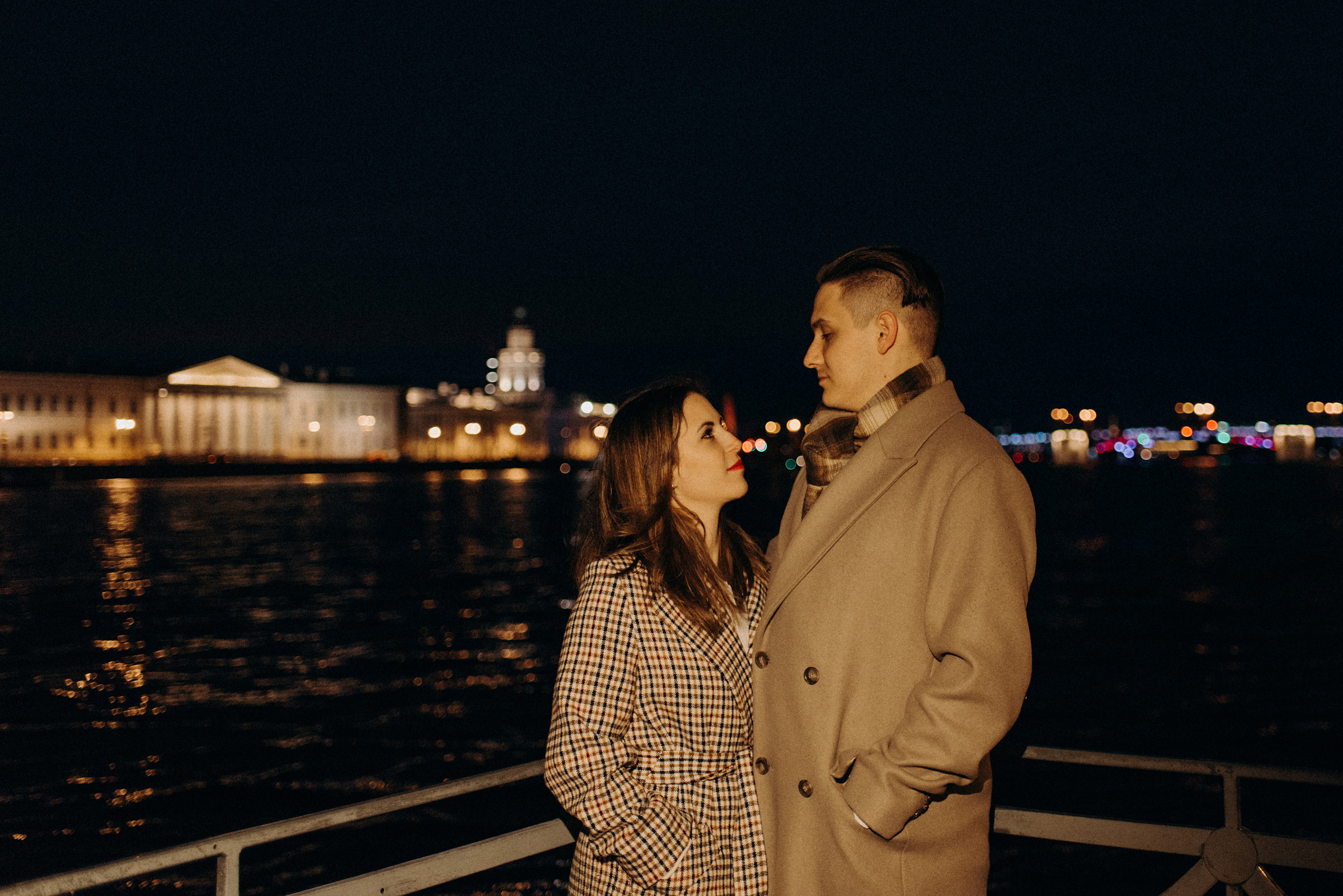 ночная лавстори в центре Питера, фотосессия ночью