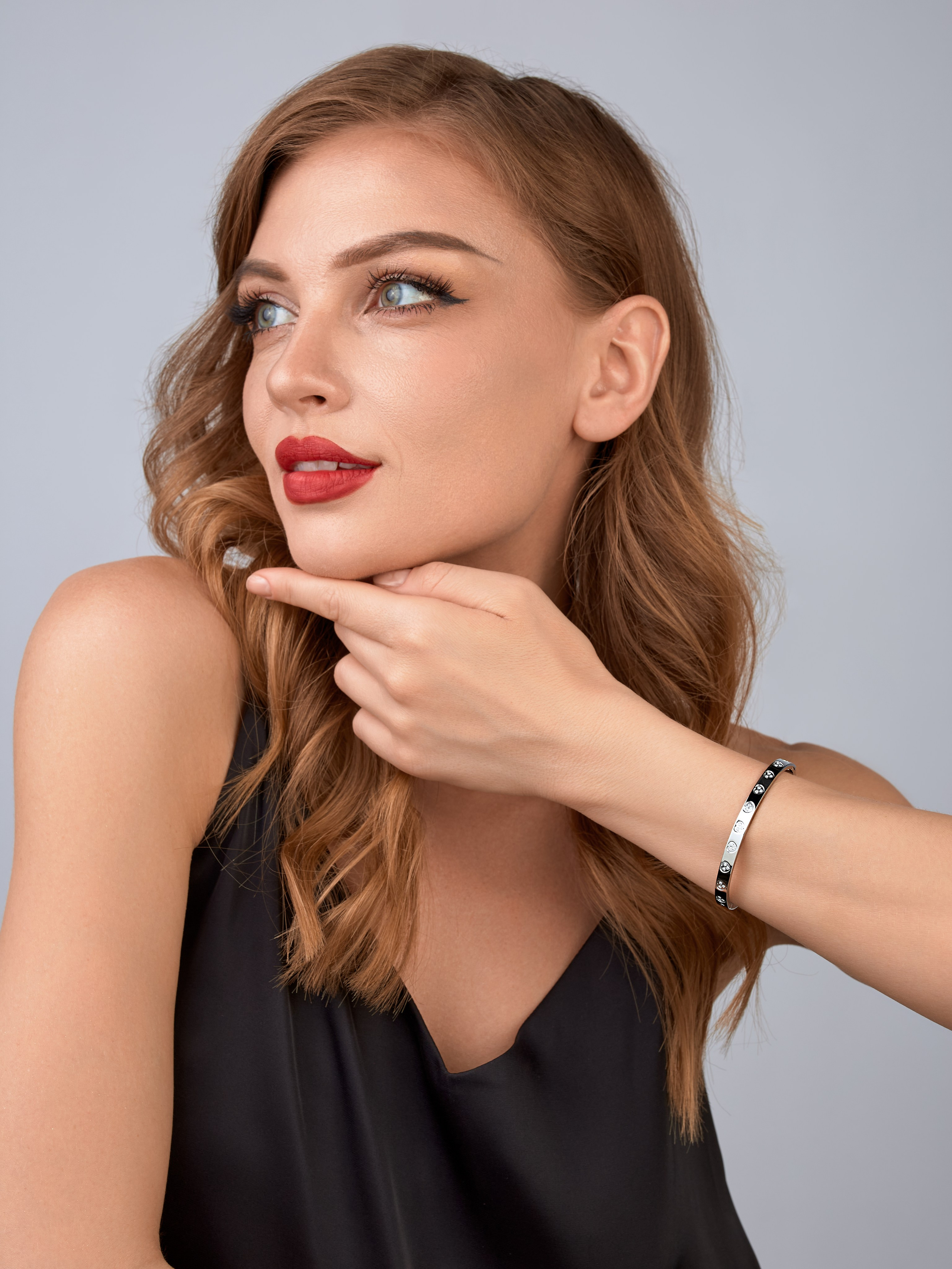 Модельная съемка серебряных украшений для брендов в Москве | Фотограф Анна Татаурова. Фотограф Анна Татаурова | Авторская фотосъемка в Москве