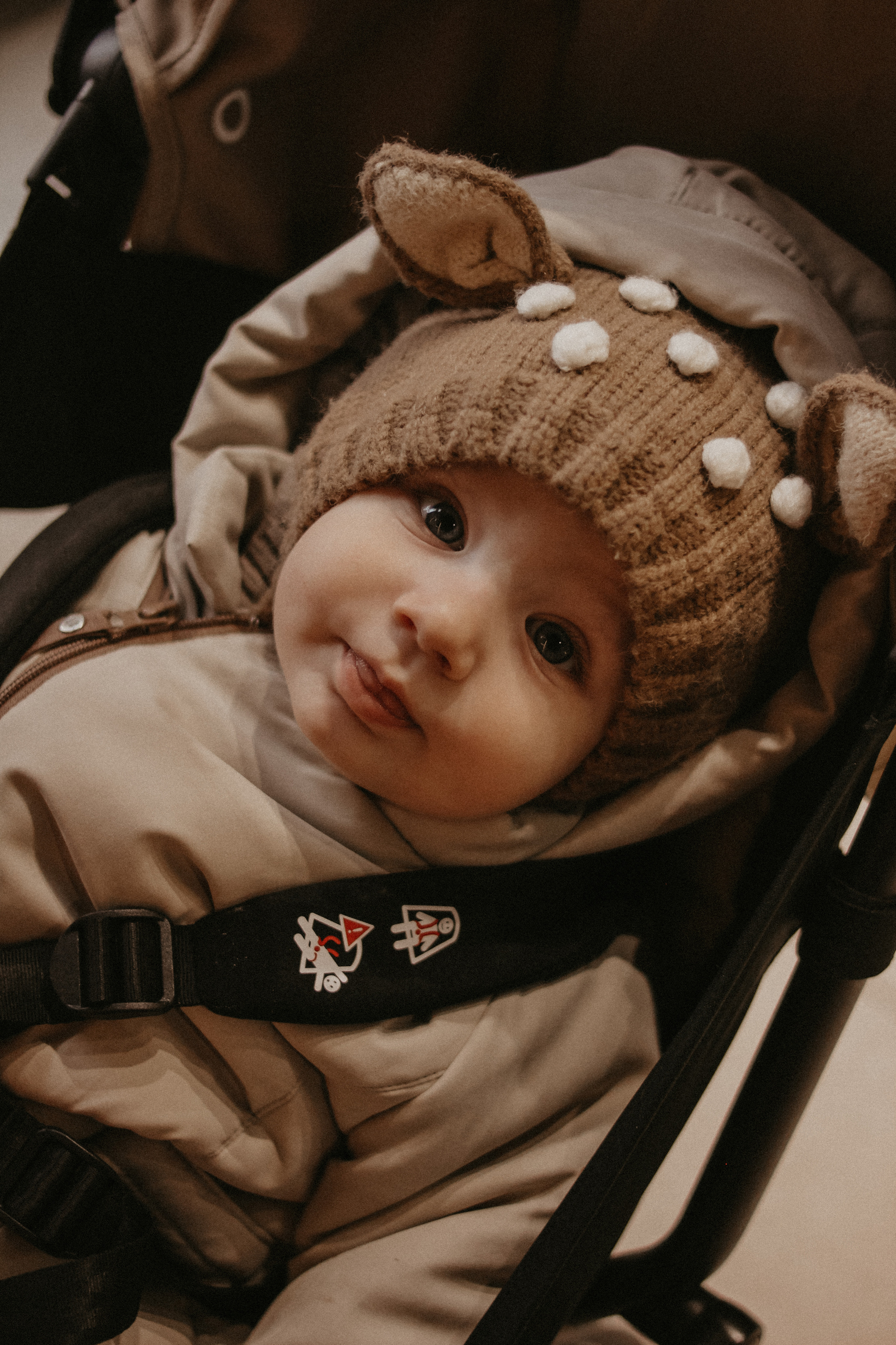 Алёна и Марк в кафе. Семейный фотограф Юлия Клишина