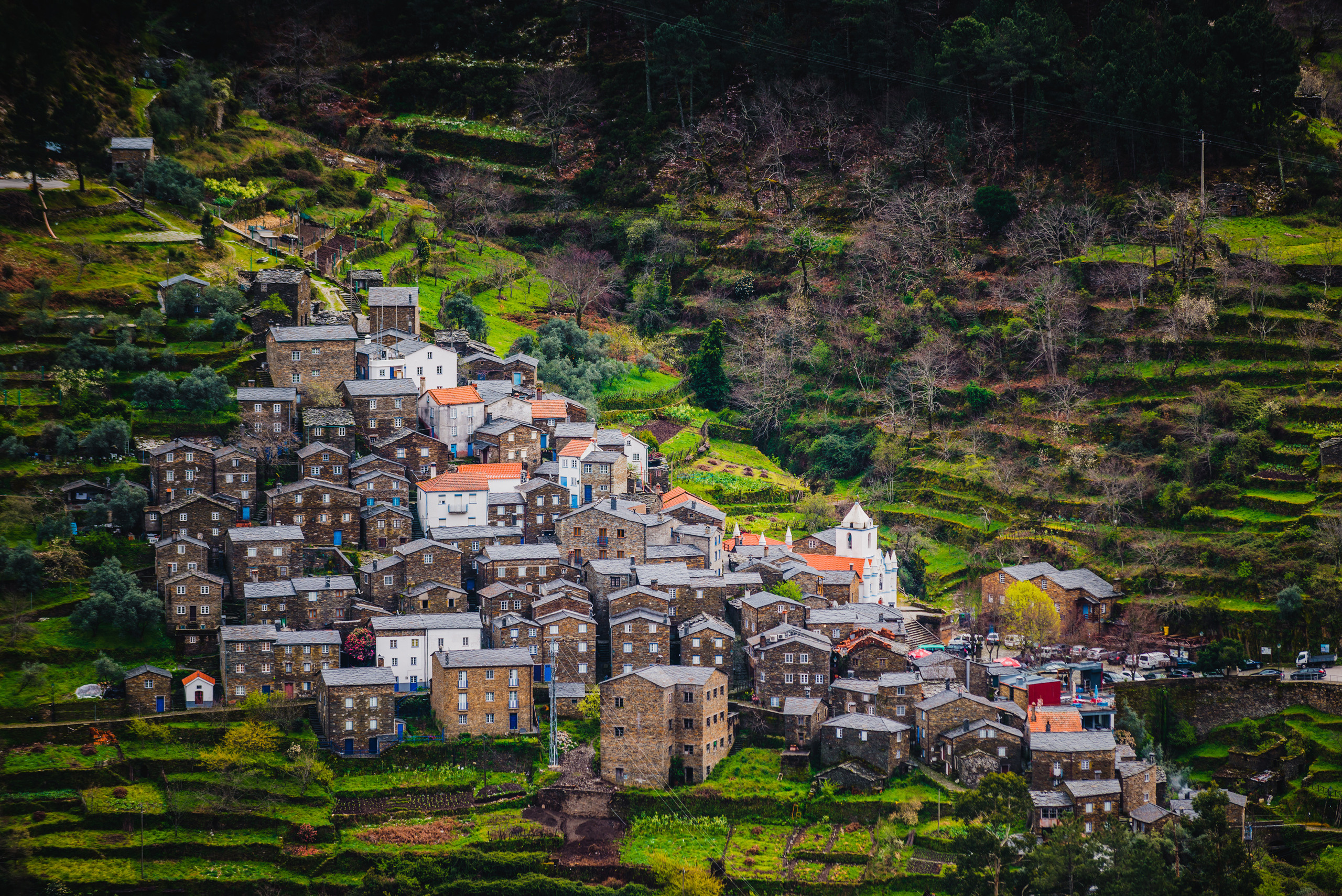 Пиодао-горная деревушка в Португалии, сложенная из сланца. Авторская фотография для интерьеров