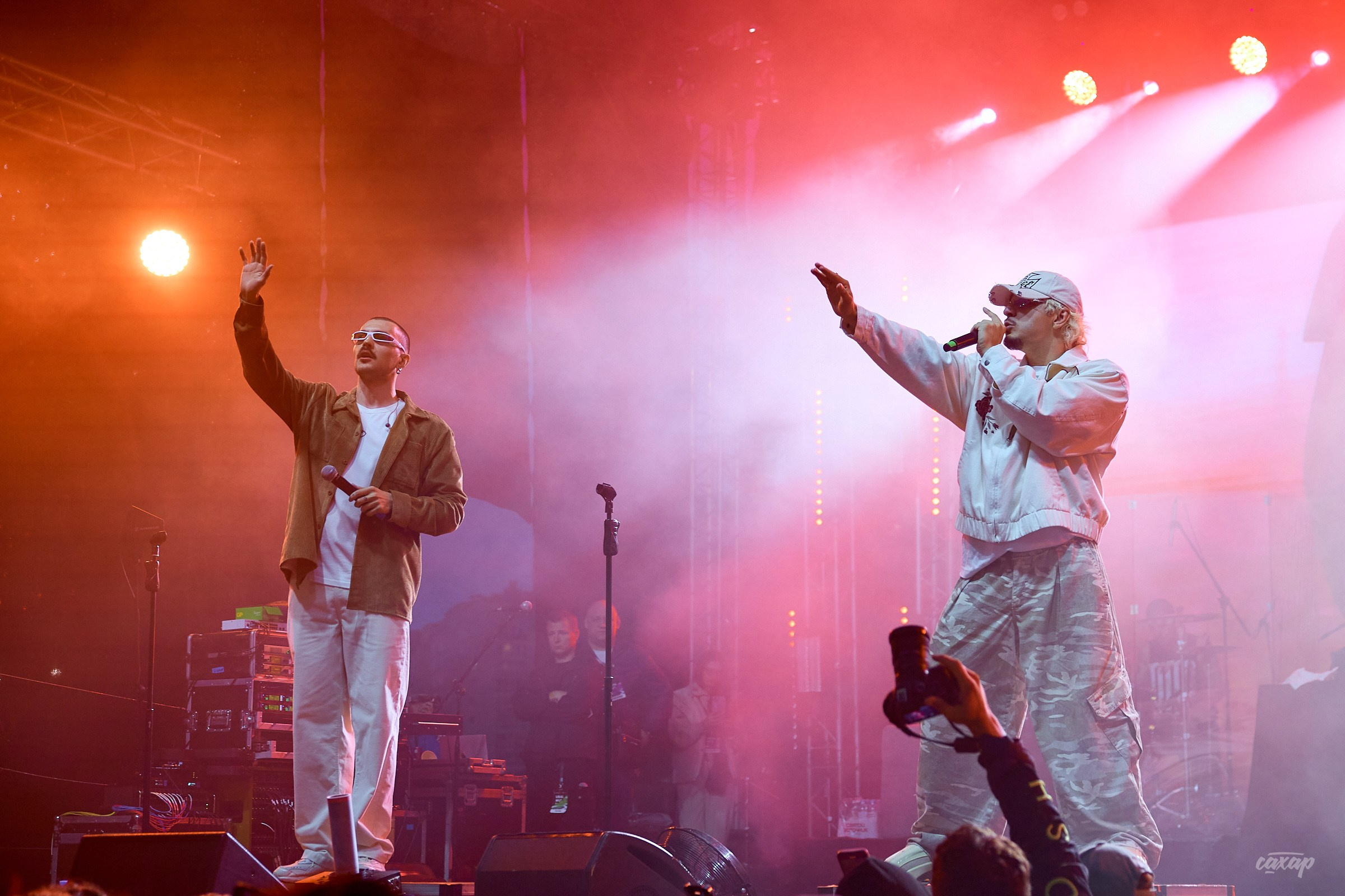 Sqwoz Bab. Профессиональный фотограф в Екатеринбурге Юра Сахар