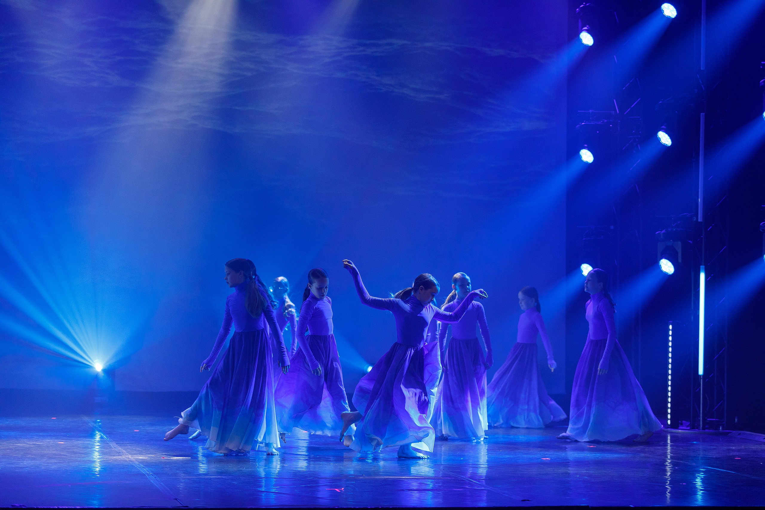 Репортажная фотосъемка отчетного концерта. Профессиональный фотограф в Новосибирске