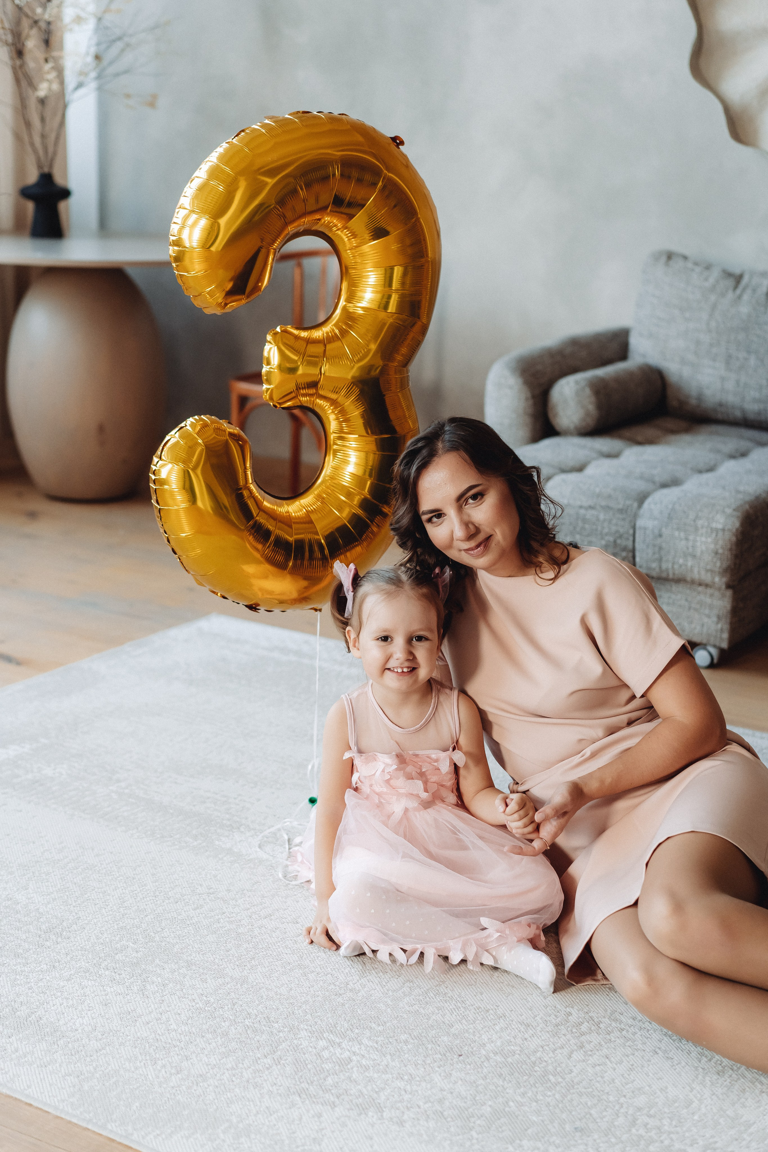 ДР в большой студии. Семейный и контент фотограф в Красноярске Власова Екатерина