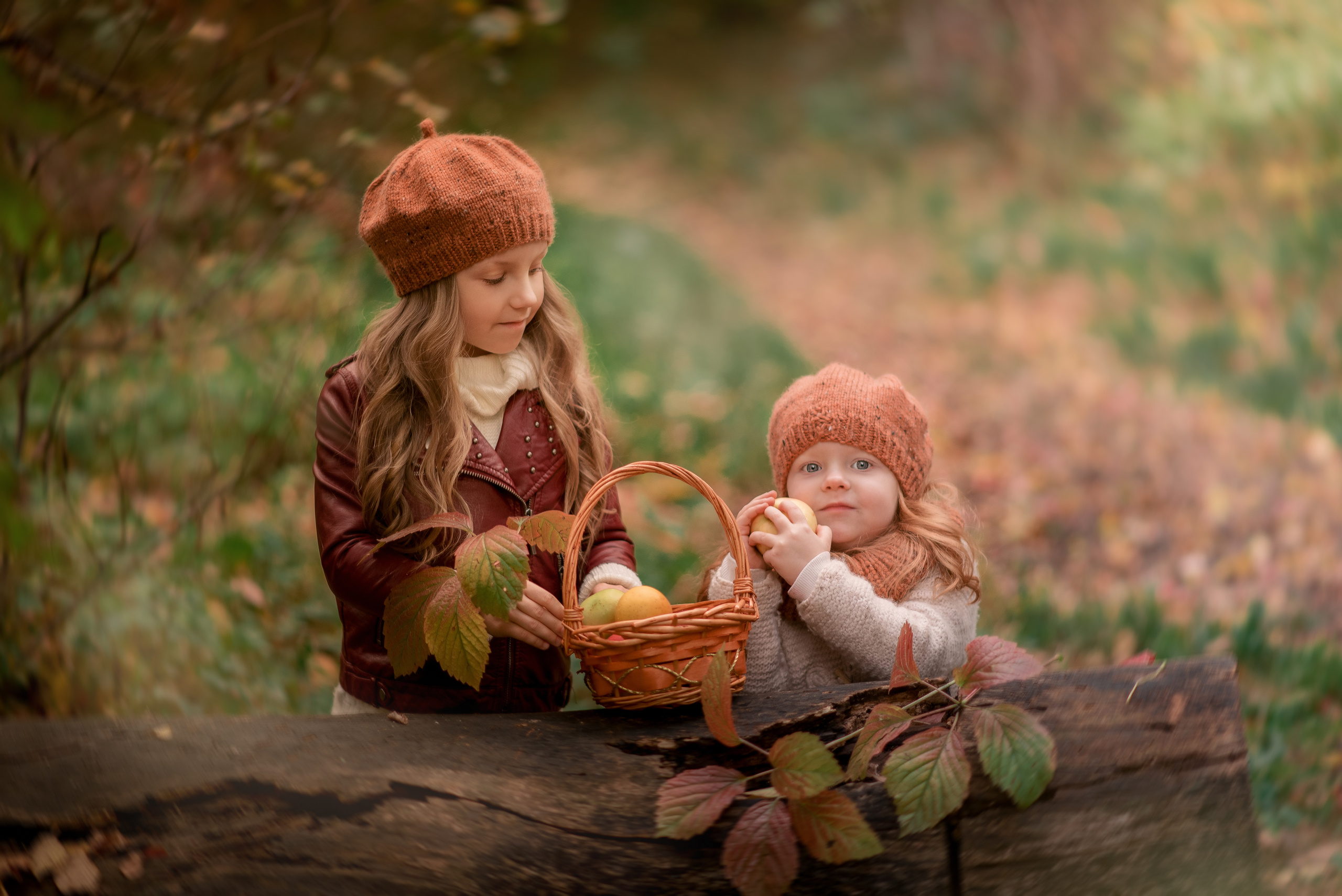 Семейная фотопрогулка в Алматы. Фотограф в Алматы Новгородская Мария