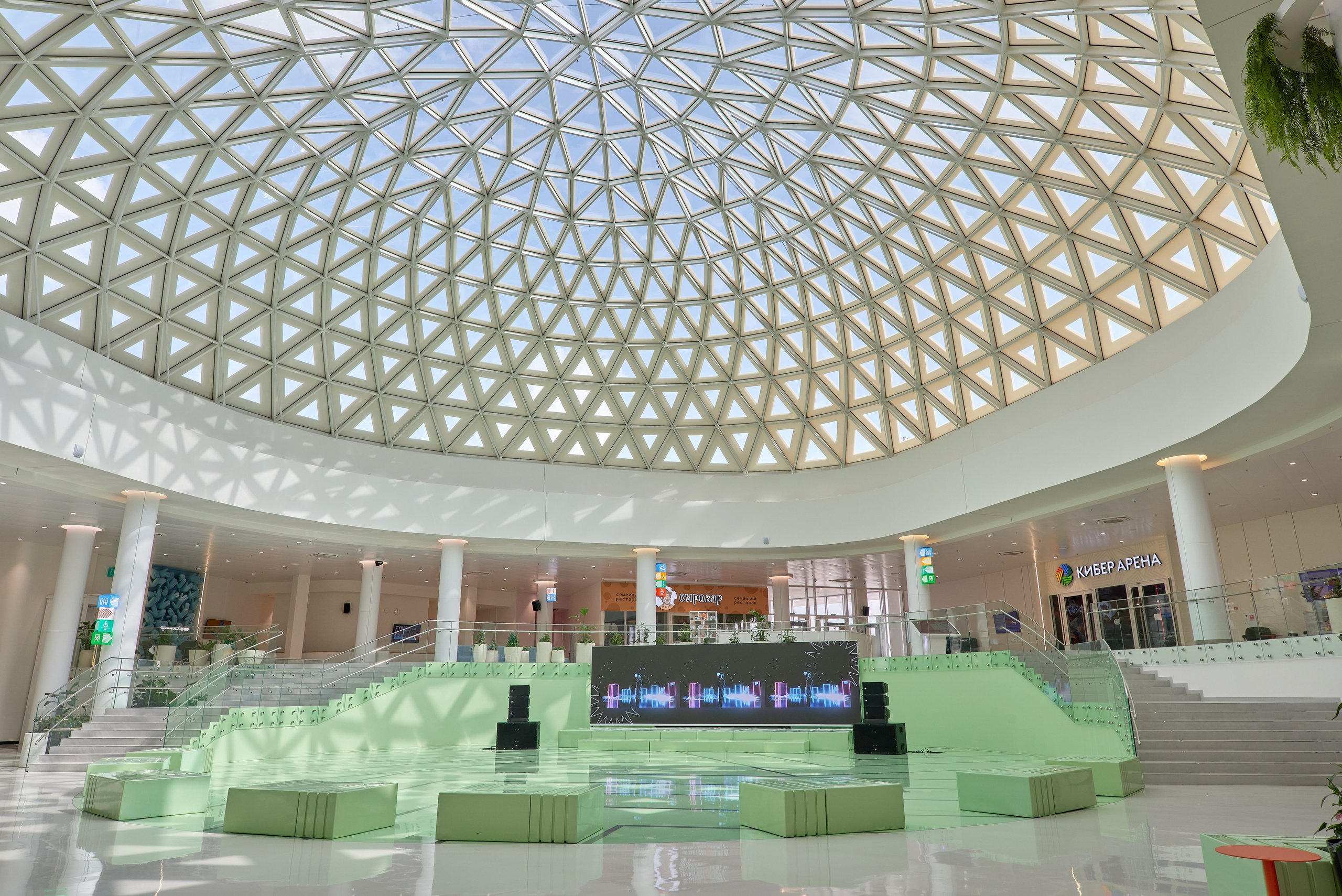 Детский центр Притяжение. Абросимов Лев интерьерный и архитектурный фотограф