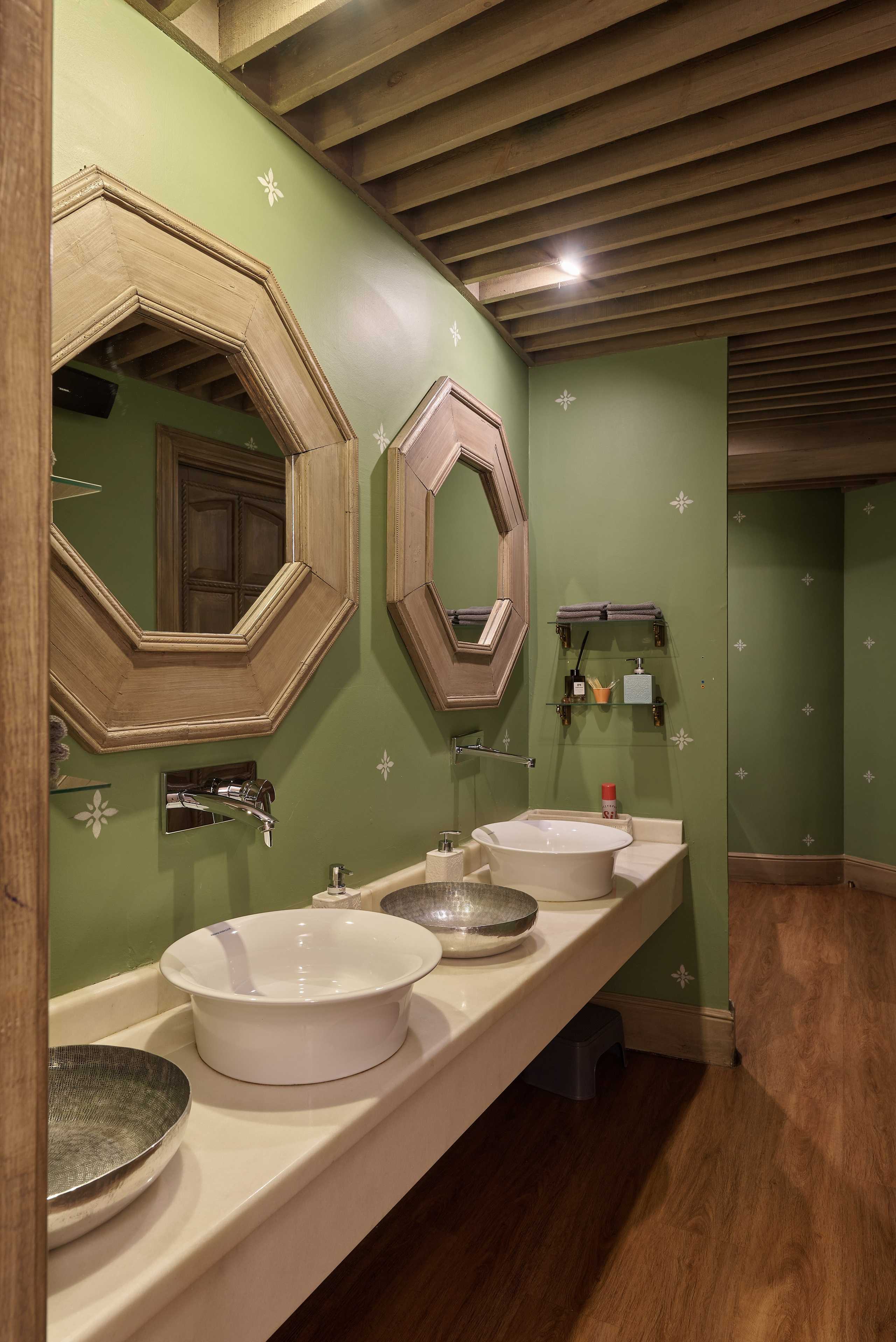 Si! (Екатеринбург). Абросимов Лев интерьерный и архитектурный фотограф