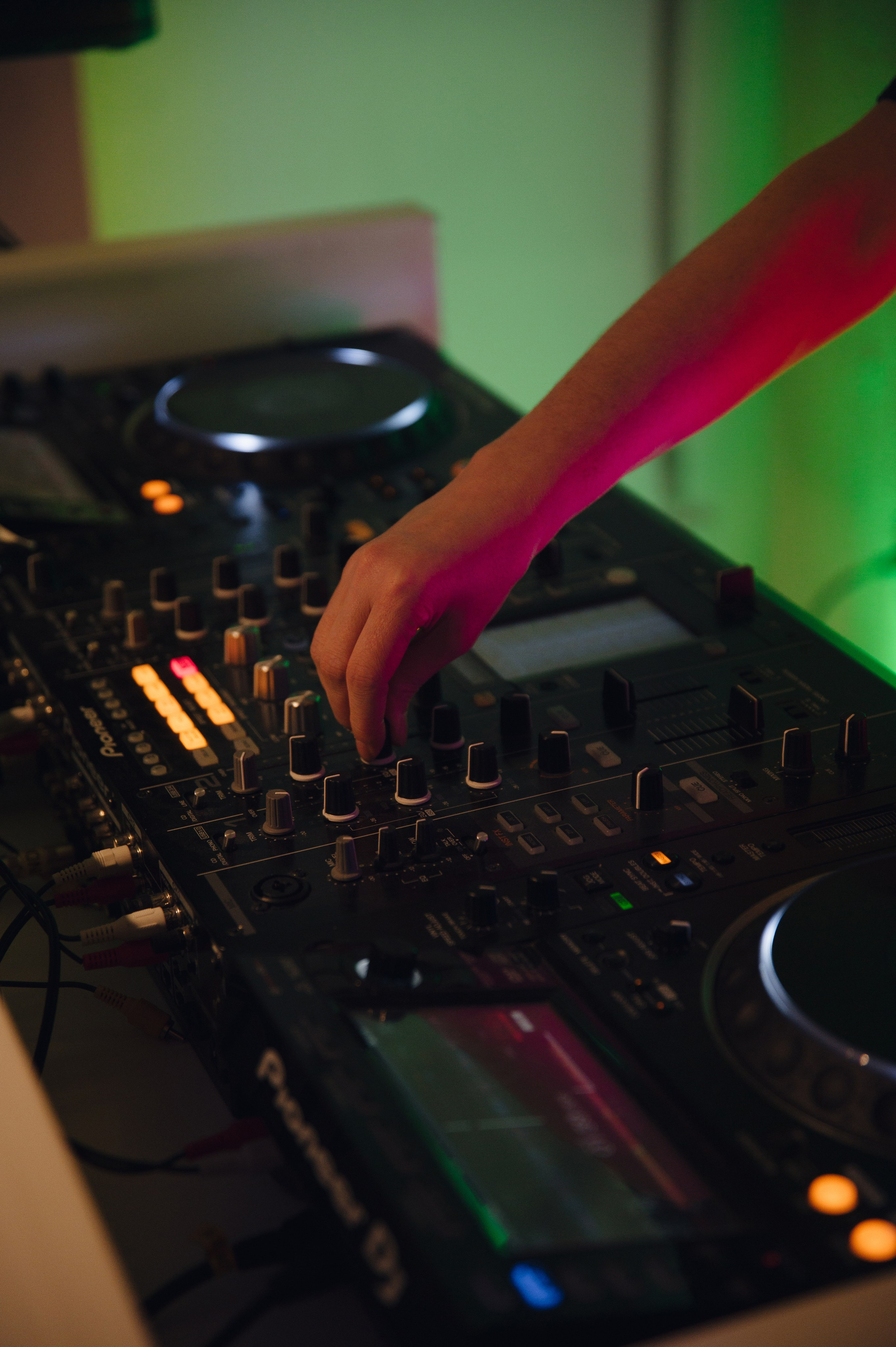 Бекстейдж показа «Новые Имена» собака.ru|ДЛТ. Портретный и репортажный фотограф в Санкт-Петербурге