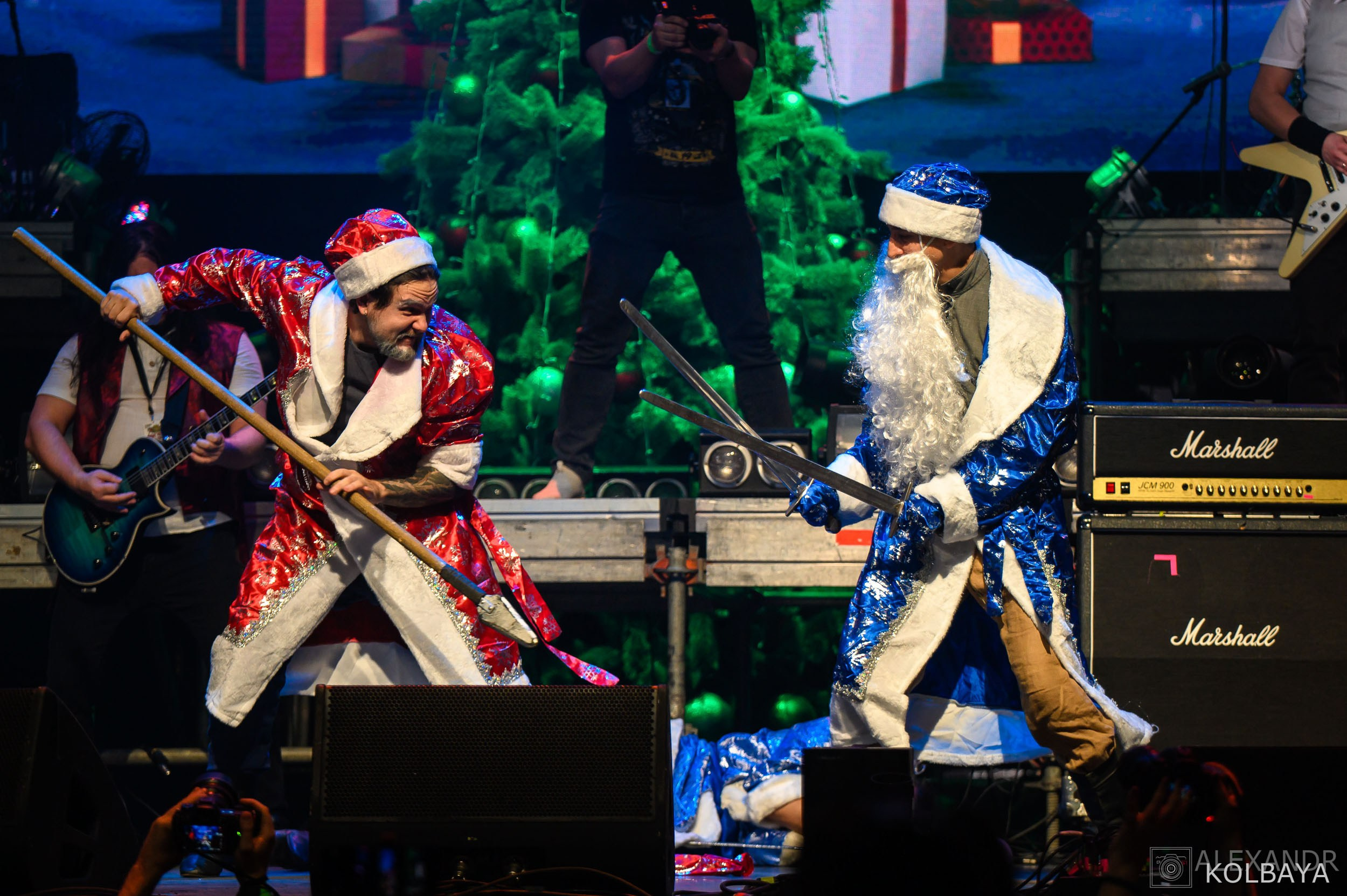 Фоторепортаж с Метал-Елки 2026. Концертный и театральный репортажный фотограф в Москве Александр Колбая