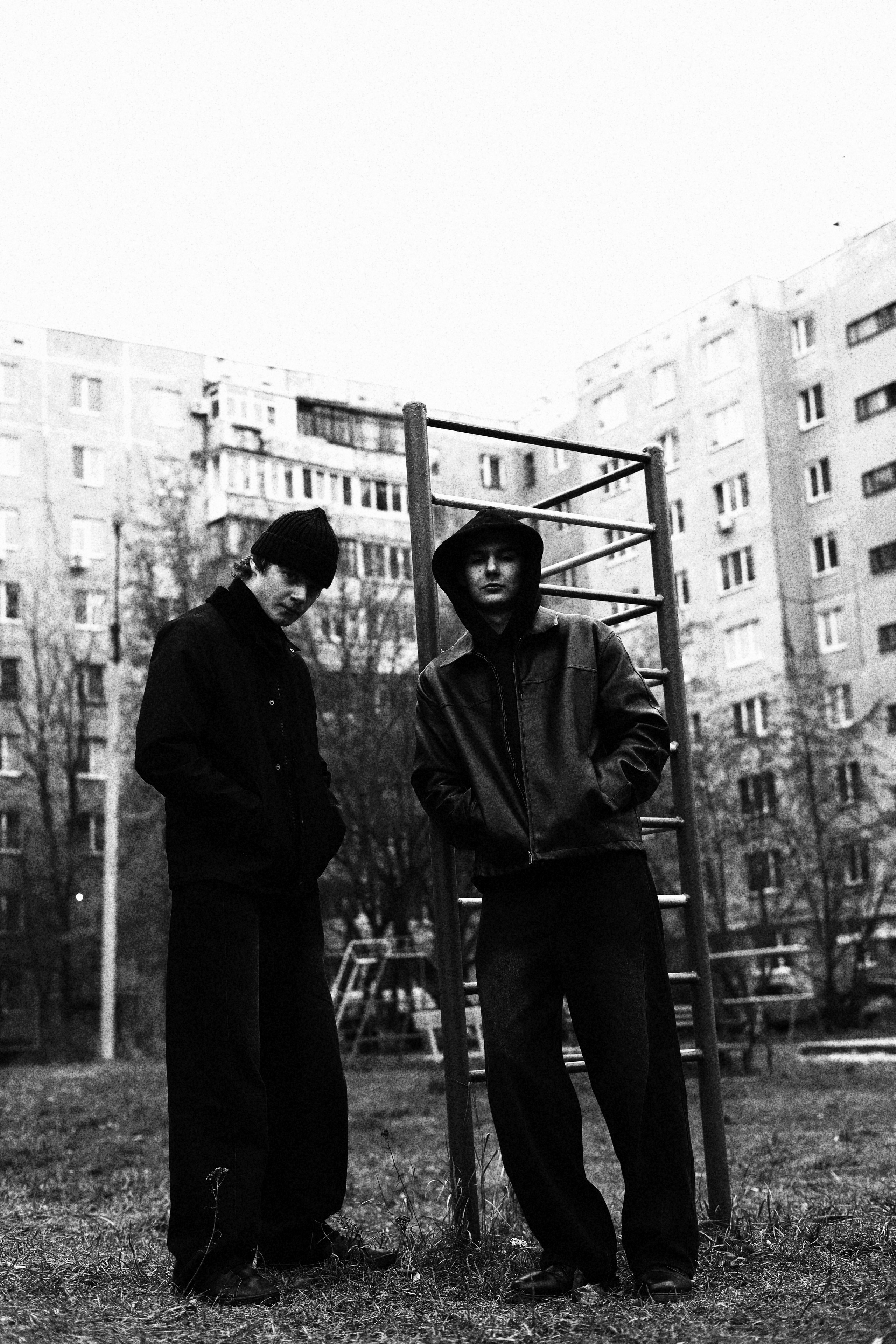 Богдан и Михаил. Портретный фотограф в Орле. Готовые фото за 3 дня! Помощь в позировании. Советы по организации