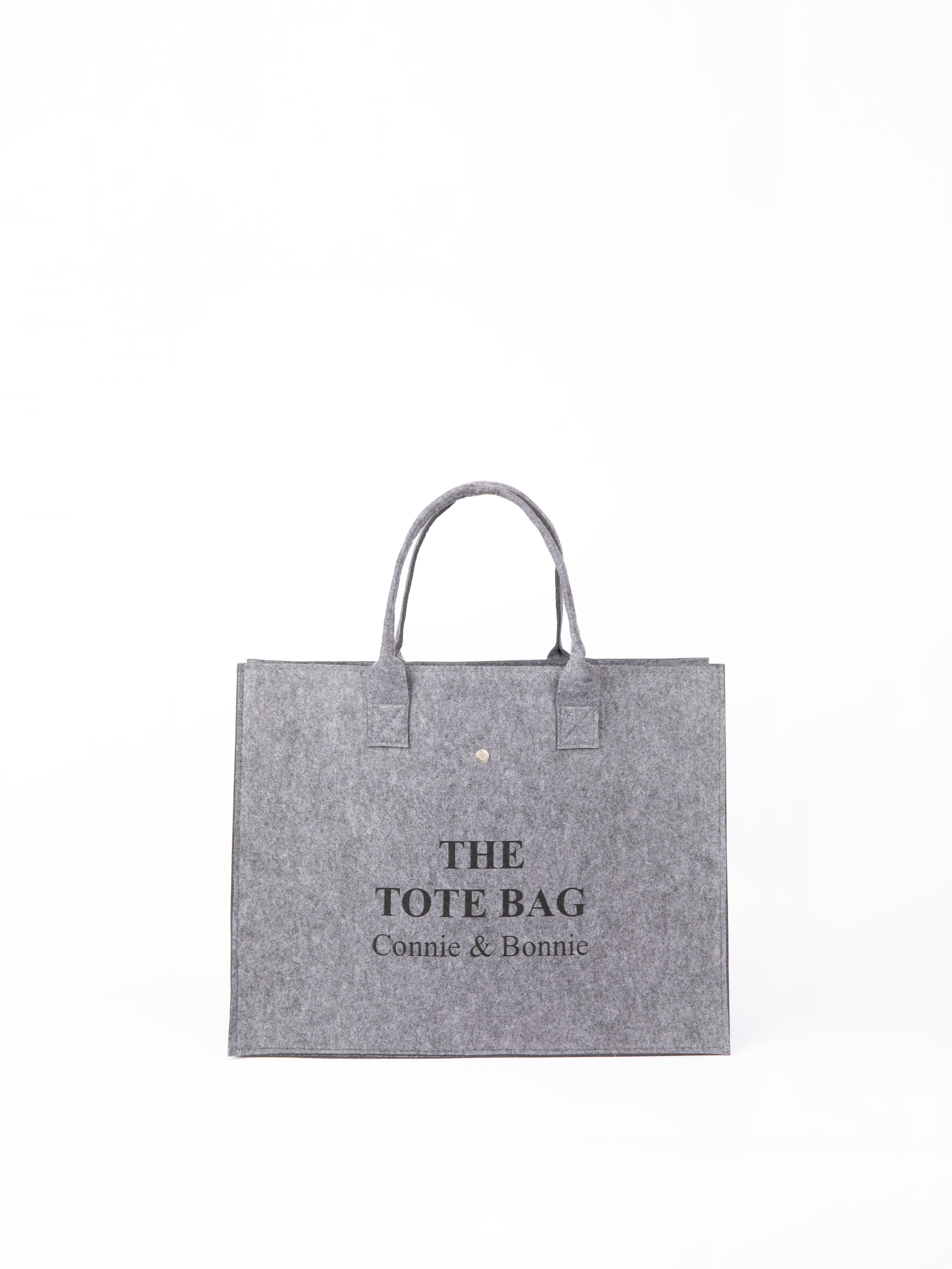 Женские сумки. Фотостудия предметной и модельной съёмки для маркетплейсов