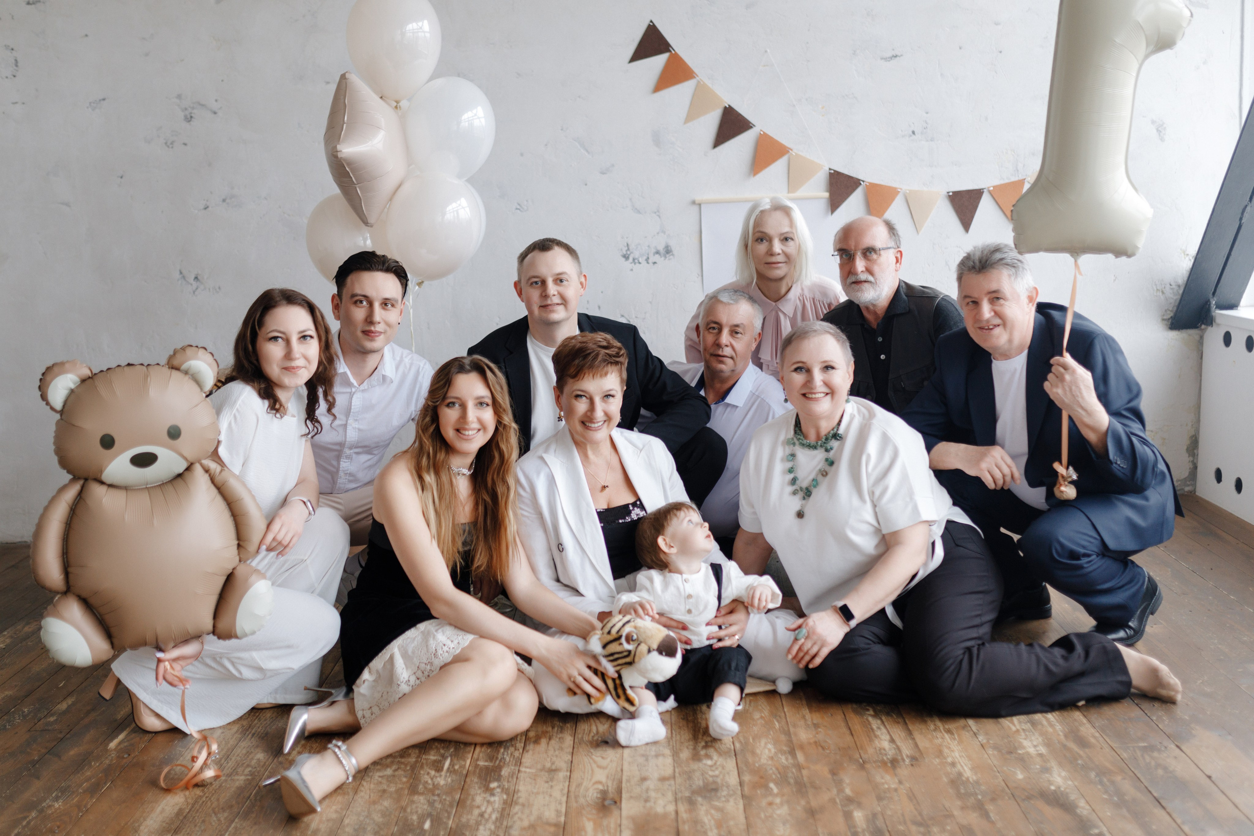 Арсению Годик. Главная