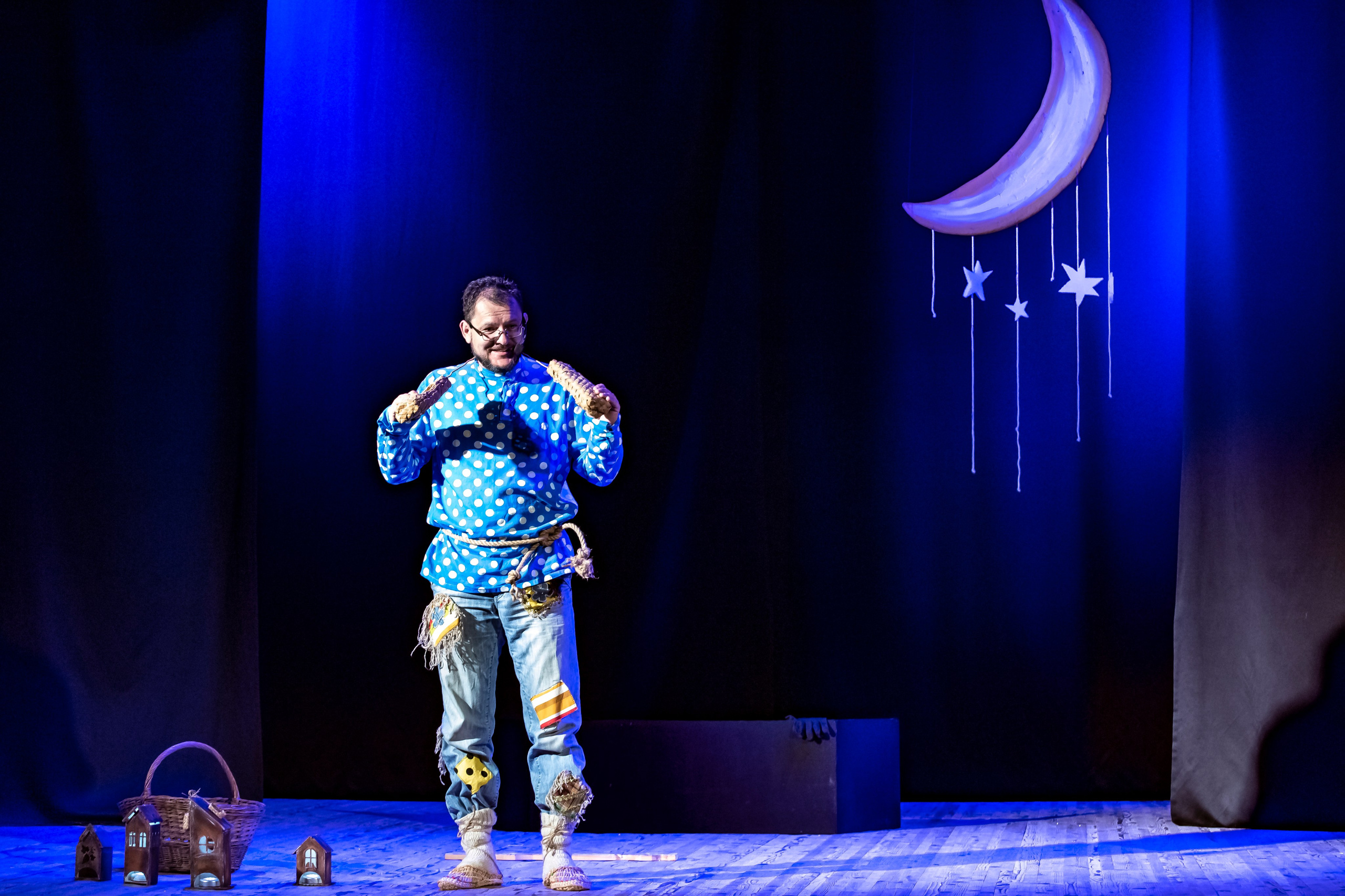 Лапотные сказки спектакль театра Саквояж. Фотограф в Сочи Юрий Шептаев