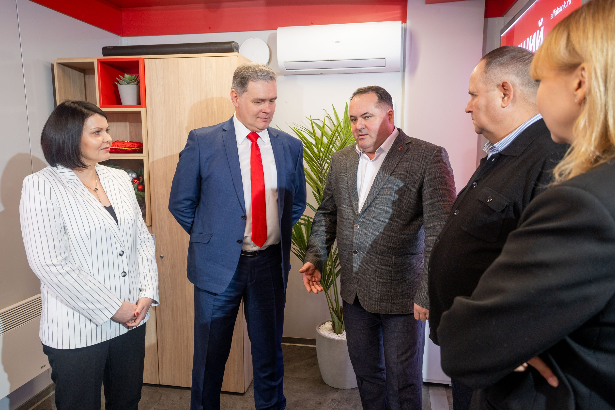 Первый диджитал офис Альфа банка в России