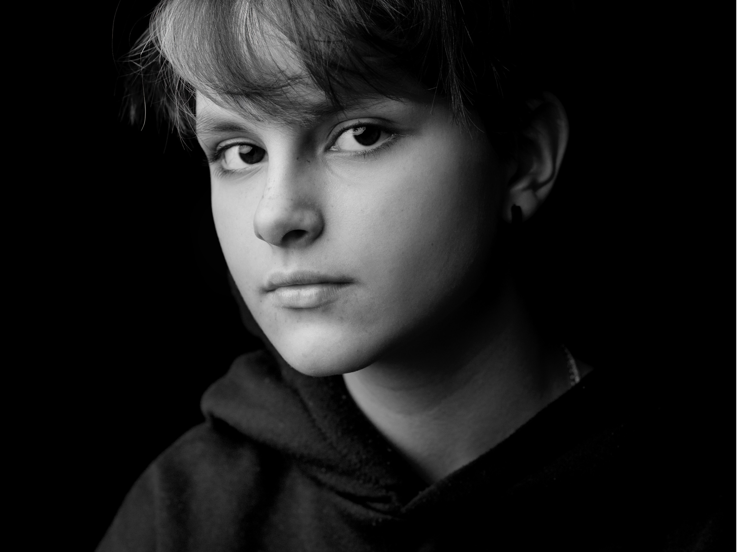 Студийная фотосессия девочки-подростка. Главная