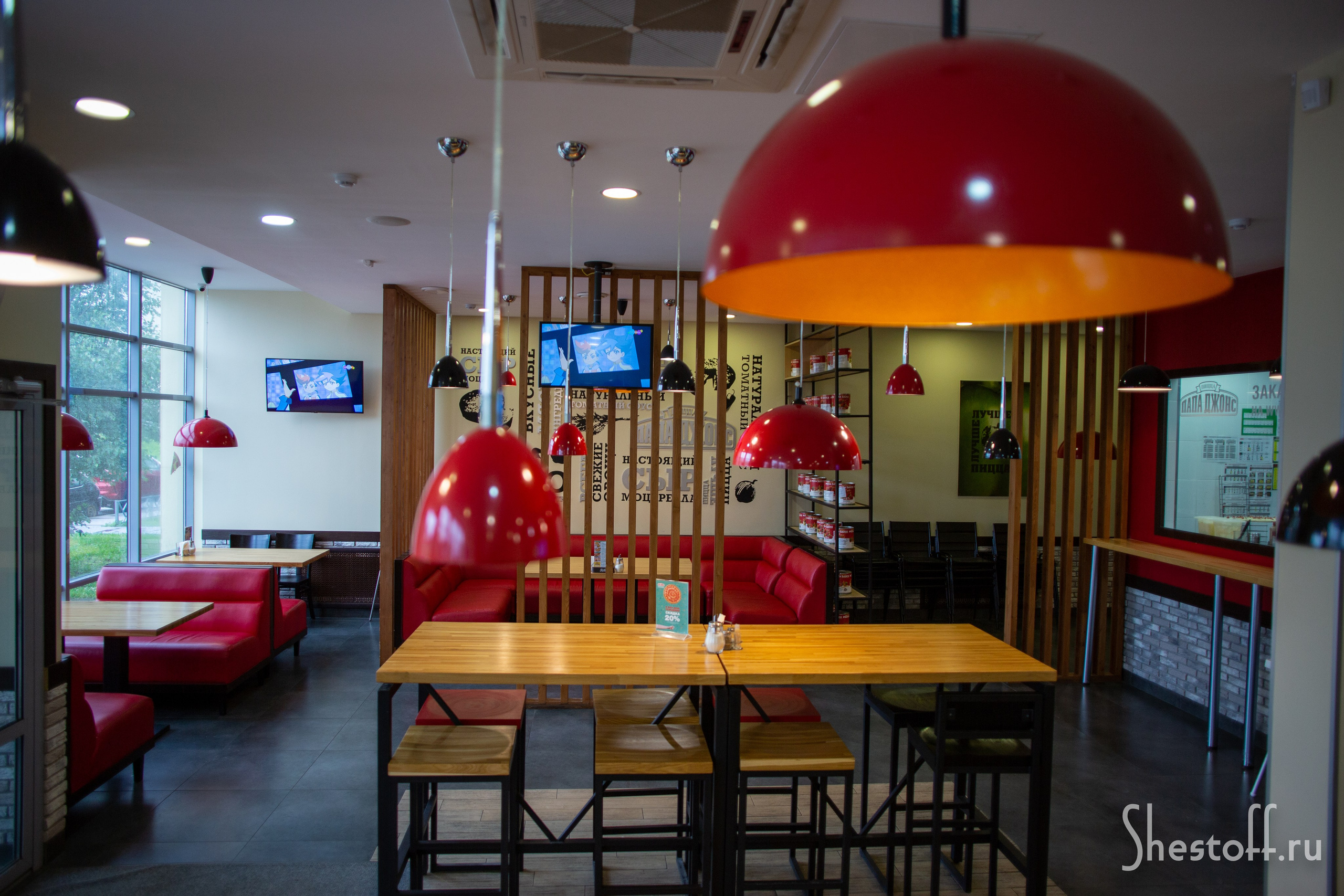 Интерьерная съемка для пиццерии «Папа Джонс». Сергей Шестов фотограф из Нижнего Новгорода