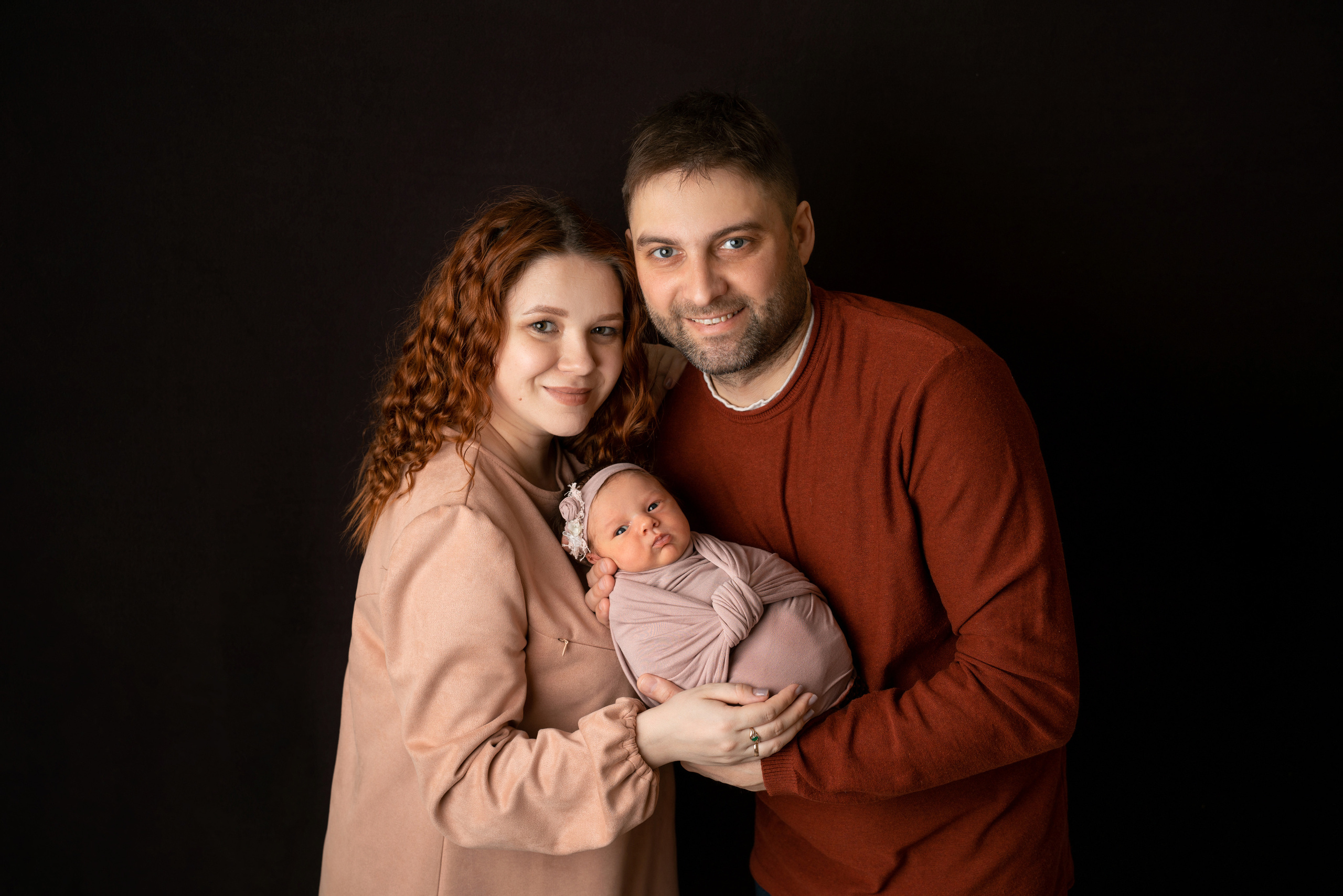 Фото с родителями/Макроснимки. Фотограф новорожденных Оренбург и свадебный фотограф Оренбург