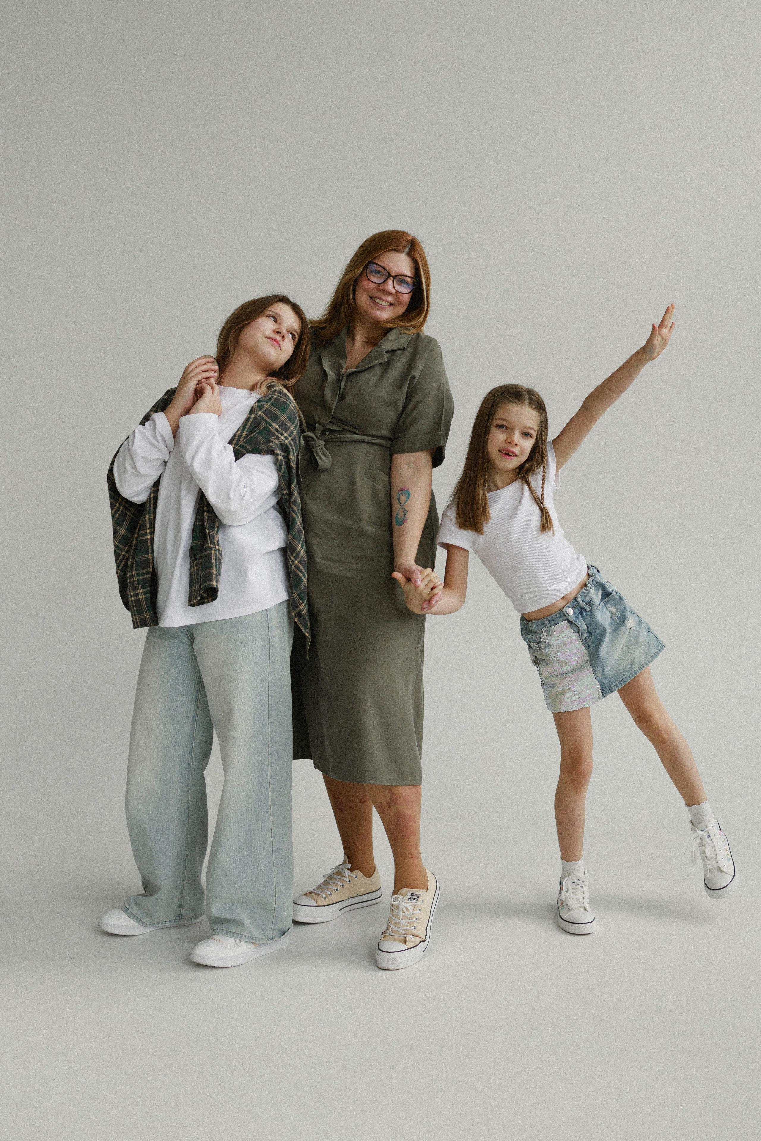 Семейная фотосессия сестричек. Семейный видеограф в Москве Элина Ладова