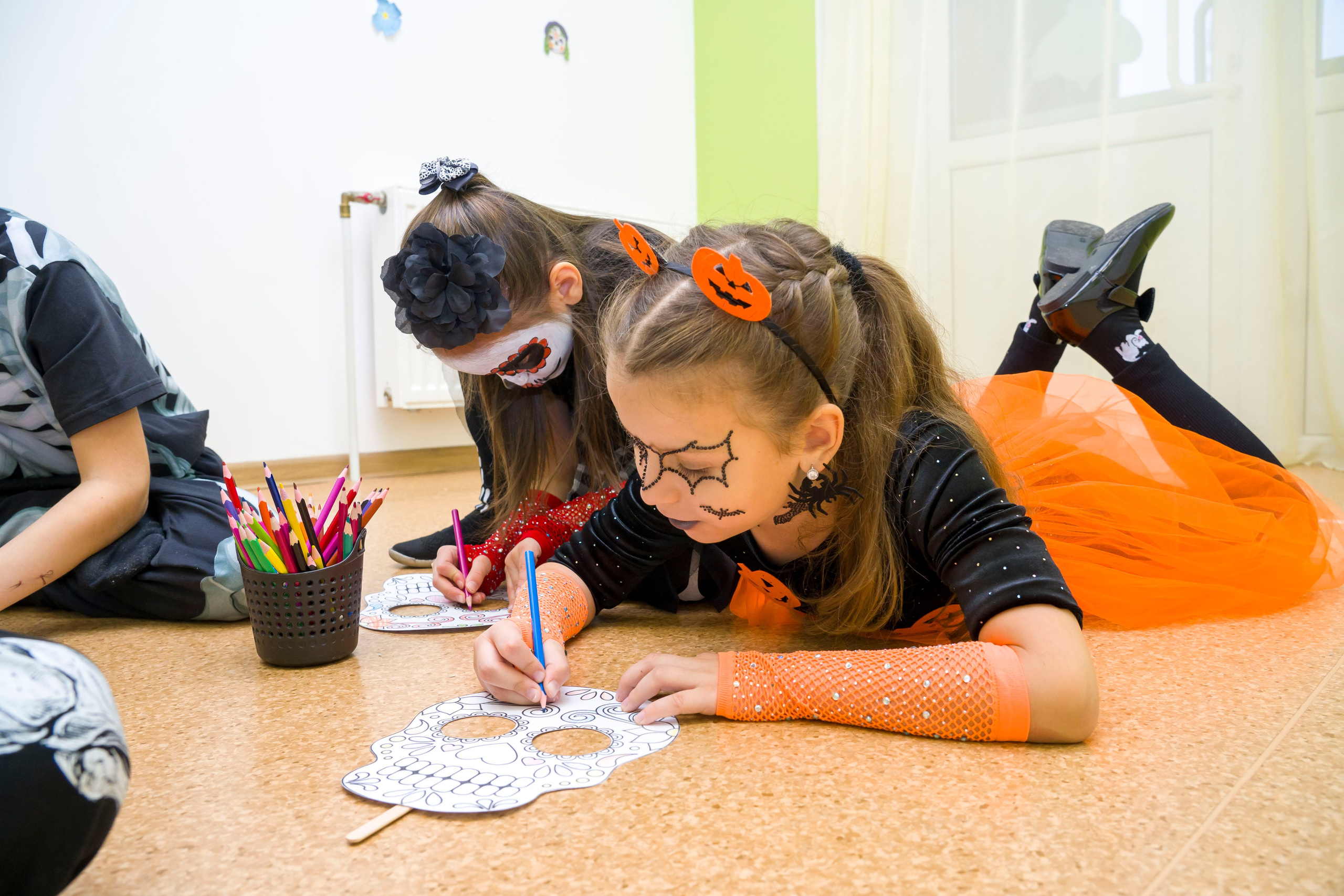 Репортаж детского праздника хеллоуин. Фотограф в Санкт-Петербурге. Репортажная и все съёмки для бизнеса