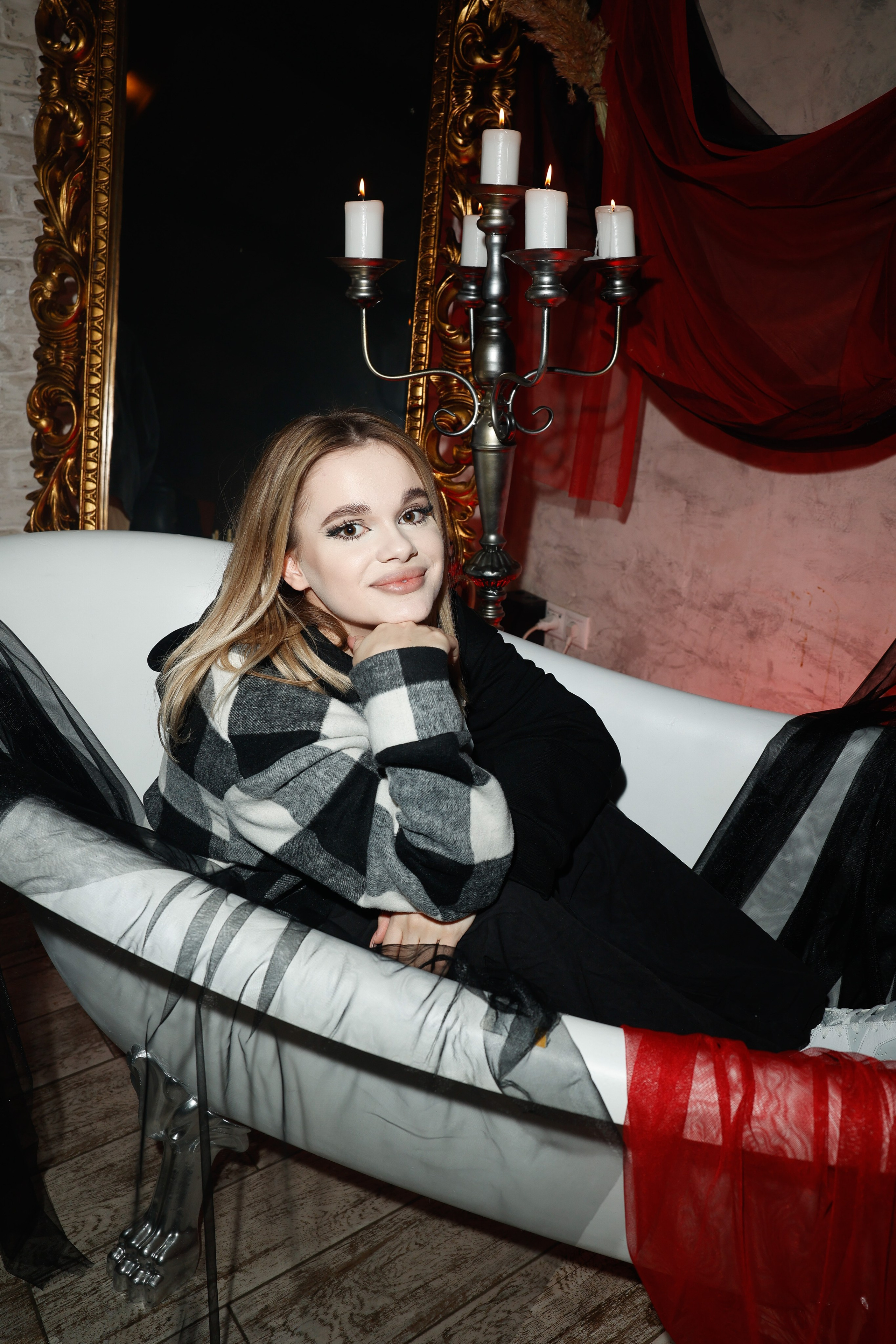 ЛЕРА ИЗУМРУД. Nikolskayasecular