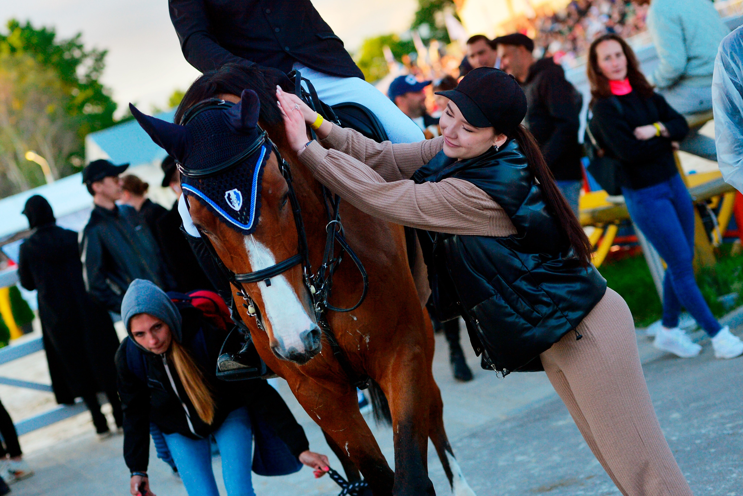 Репортаж Bitriver. Конный фотограф Alesya Safe