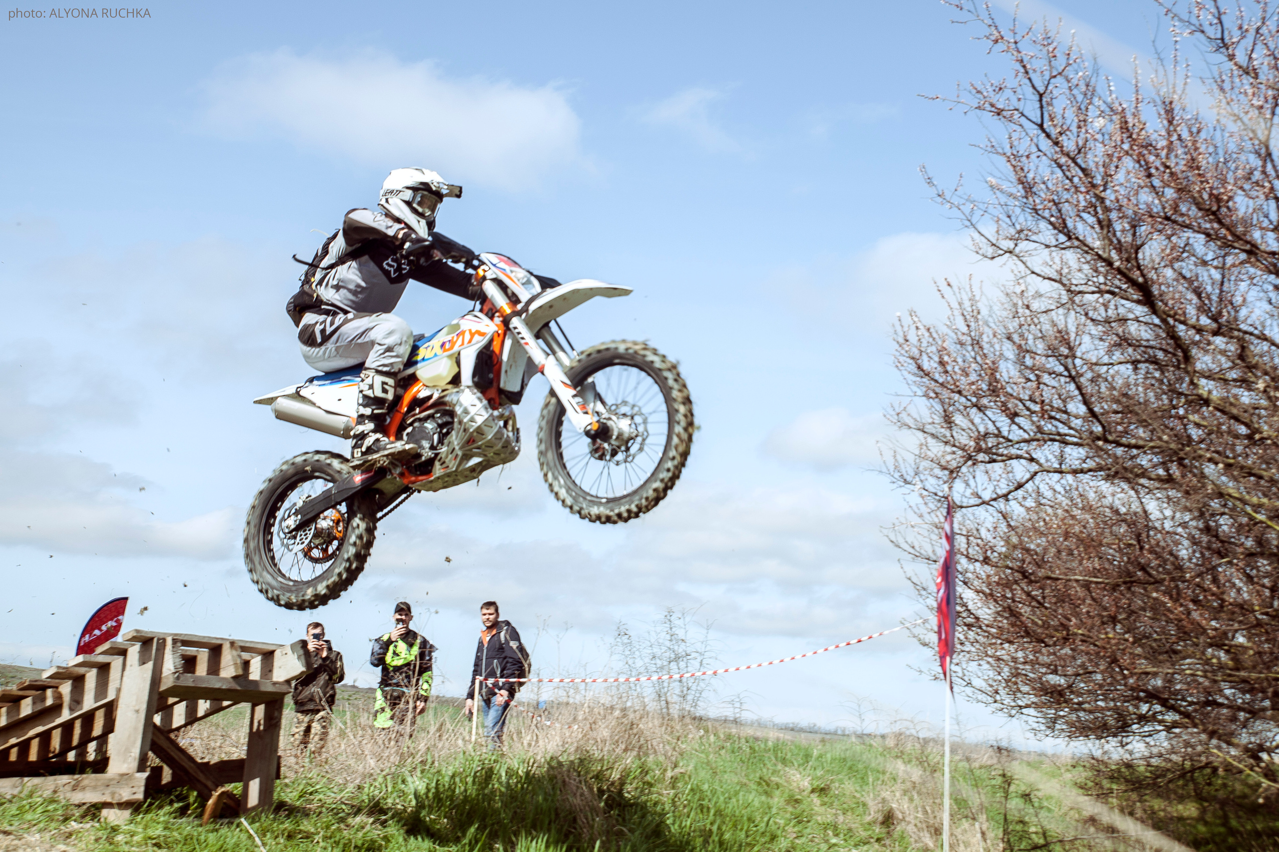 Куматырь 2022. Ручка Алена — ботанический художник, дизайнер, фотограф