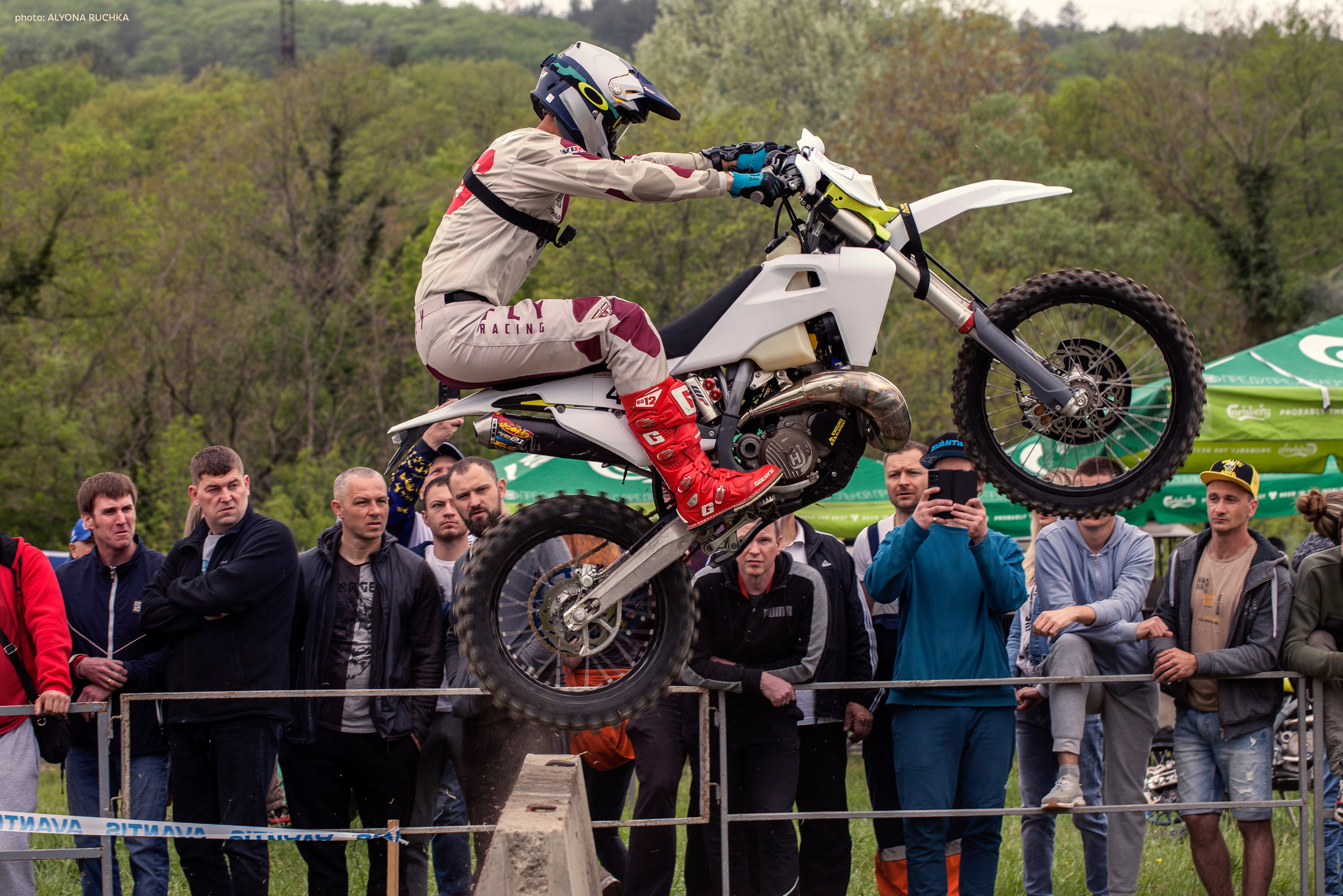 100% эндуро 2022. Ручка Алена — ботанический художник, дизайнер, фотограф