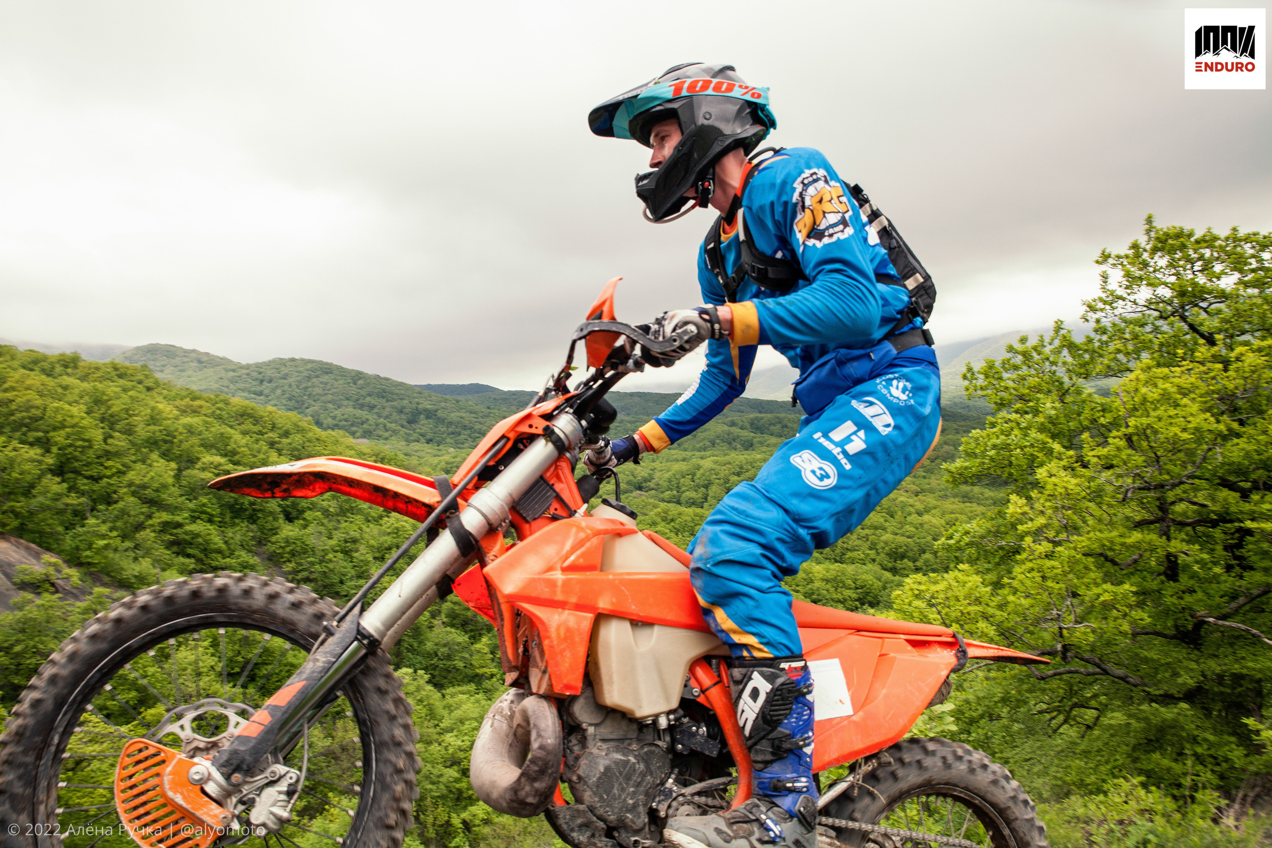 100% эндуро 2022. Ручка Алена — ботанический художник, дизайнер, фотограф