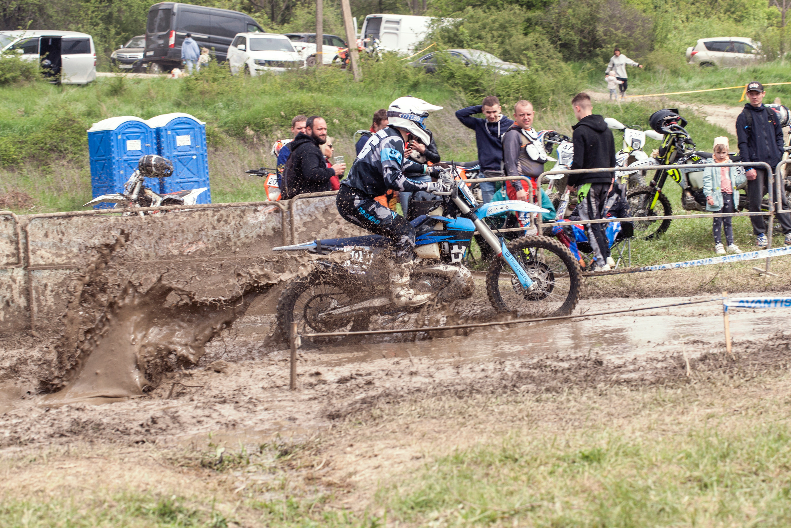 100% эндуро 2022. Ручка Алена — ботанический художник, дизайнер, фотограф