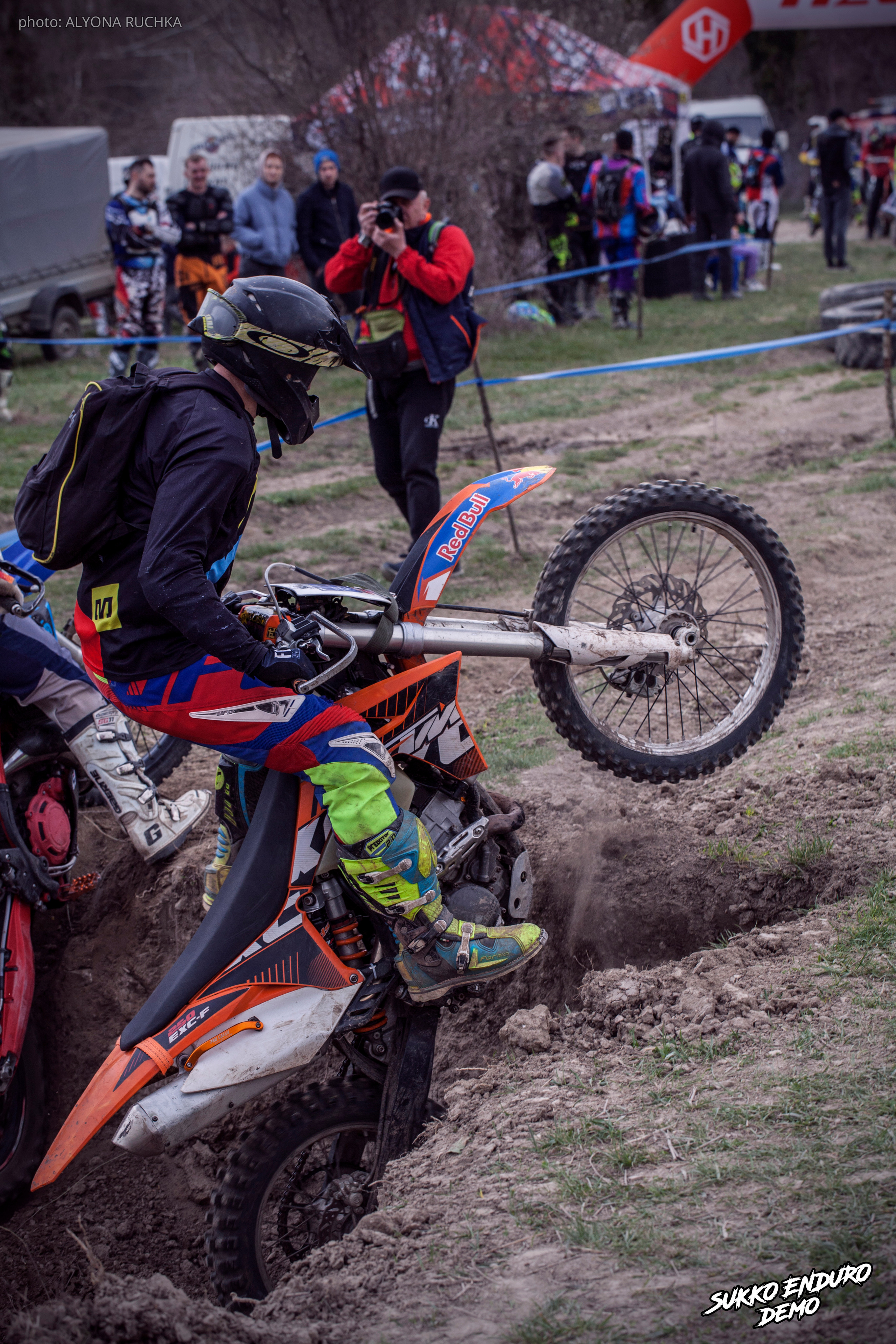 Сукко эндуро демо 2022. Ручка Алена — ботанический художник, дизайнер, фотограф