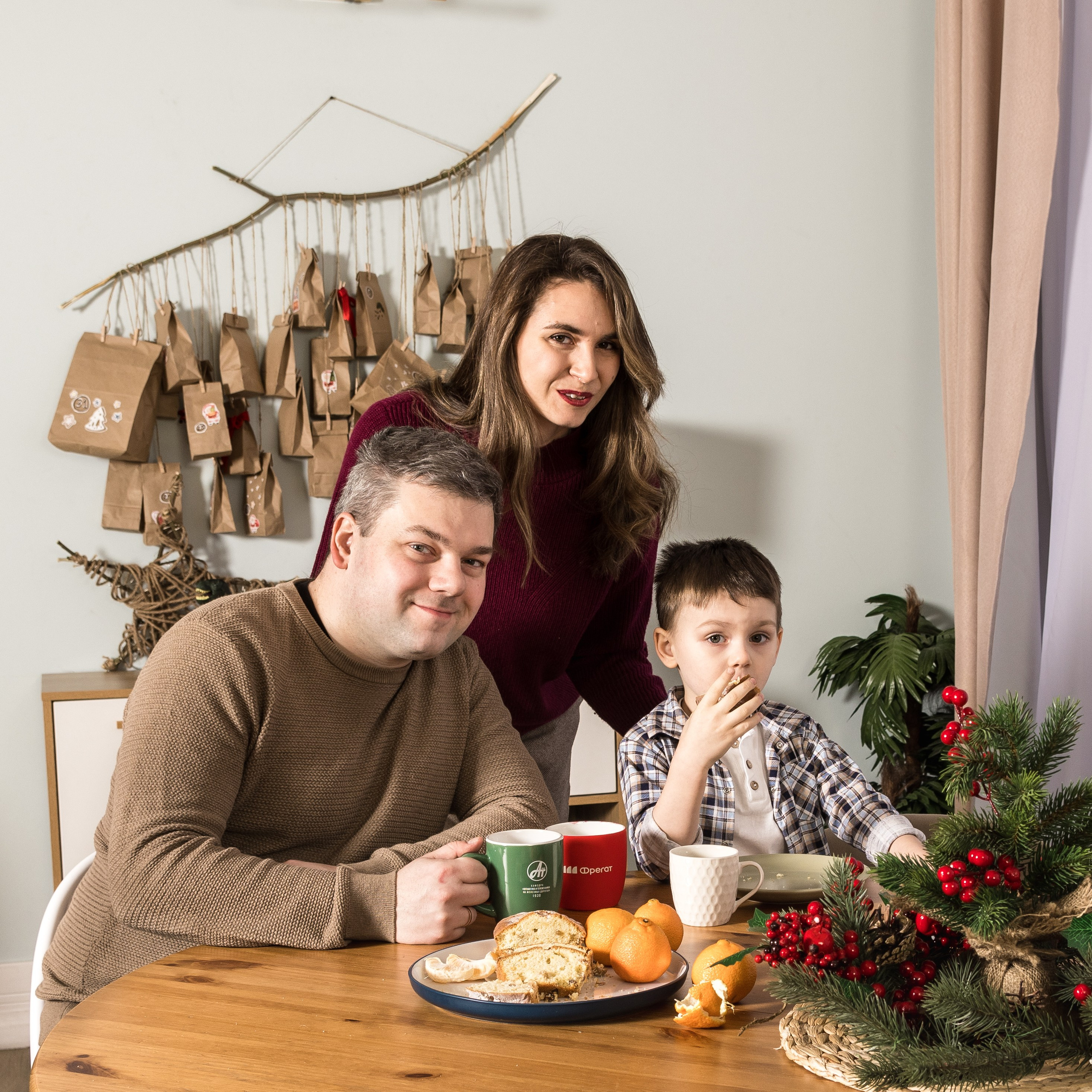 Семейные студийные фотосессии. Семейный и индивидуальный фотограф Life style в Санкт-Петербурге Мария