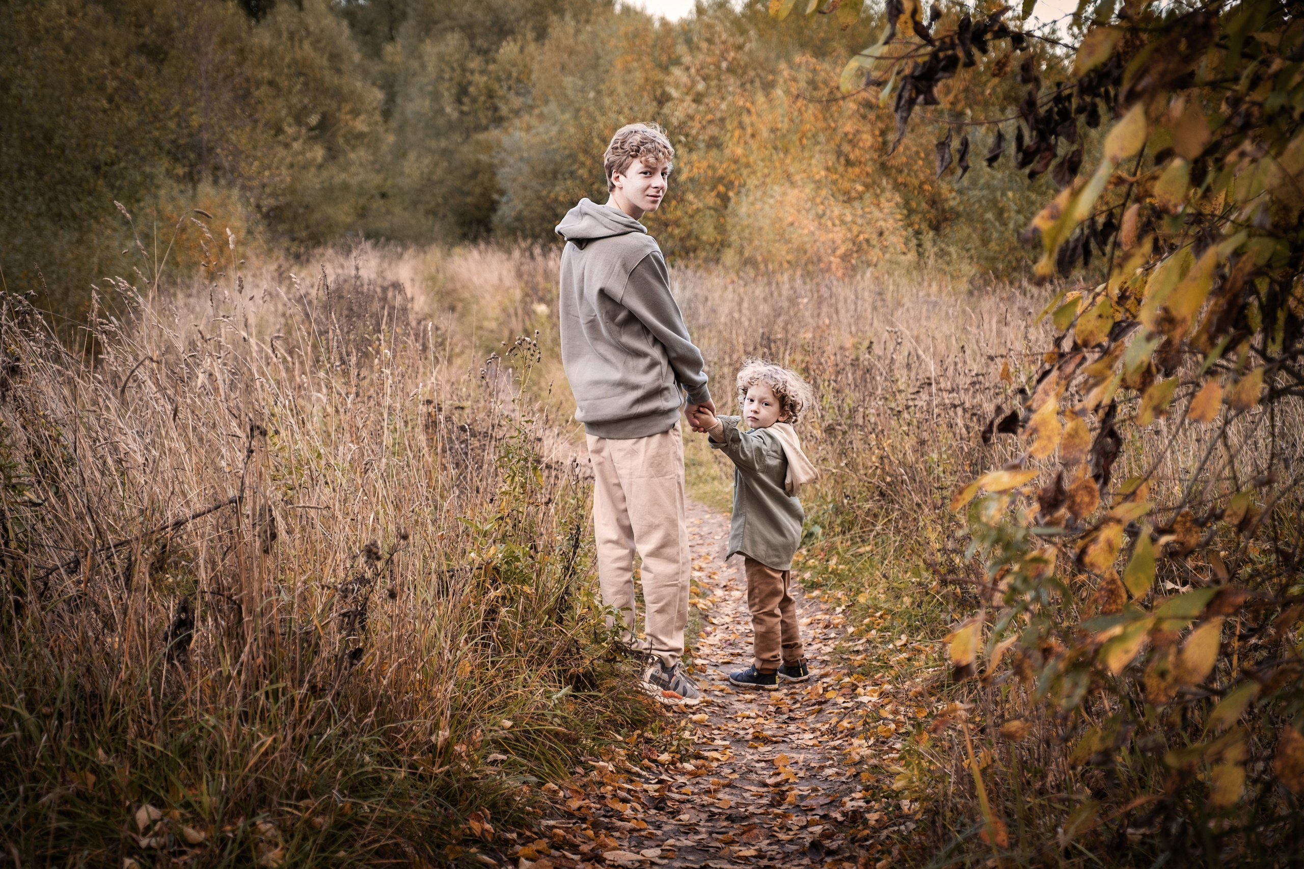 Семейная фотосессия на природе. Фотограф беременности Демочкина Елена